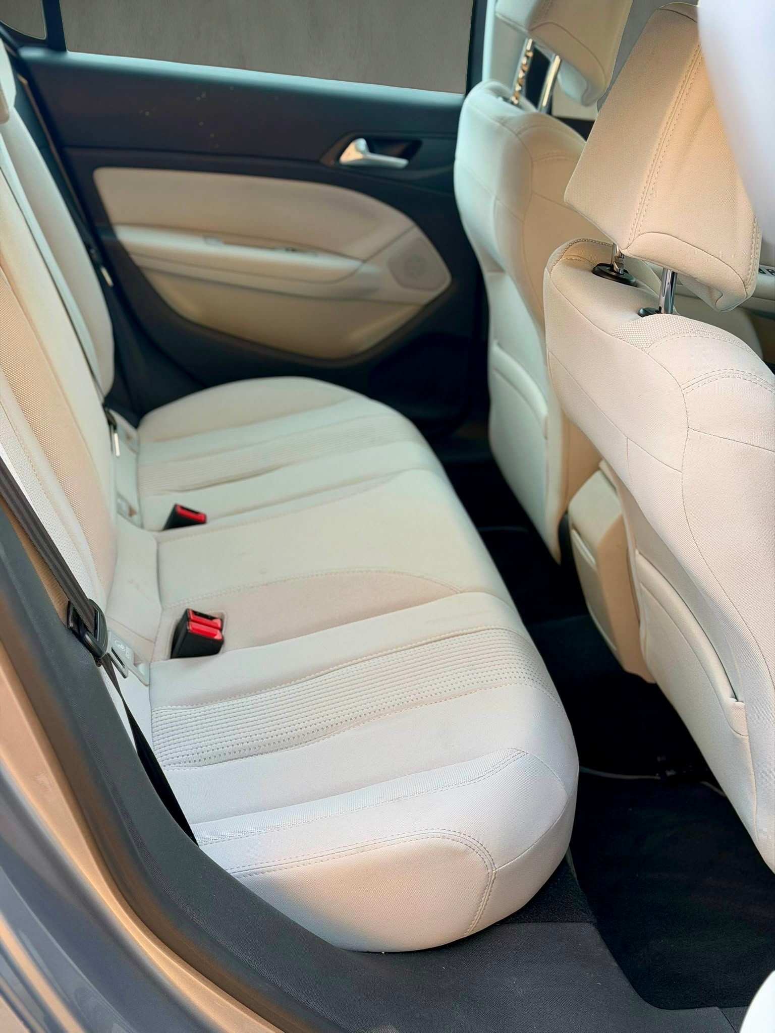 PEUGEOT 308 1.2 THP Allure Automatic-image-8