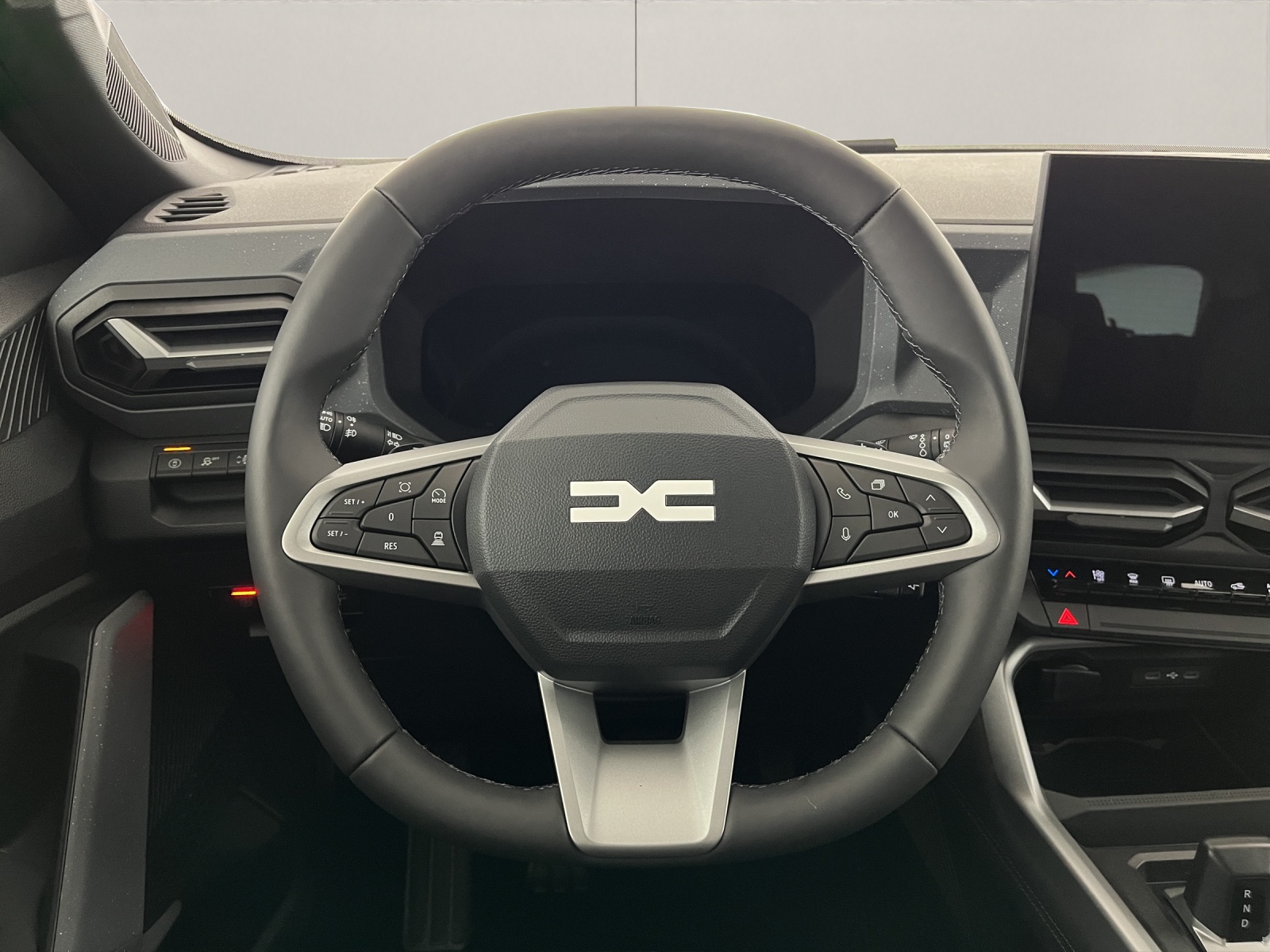 DACIA Bigster 1.2 Hybrid Journey 4WD-image-9
