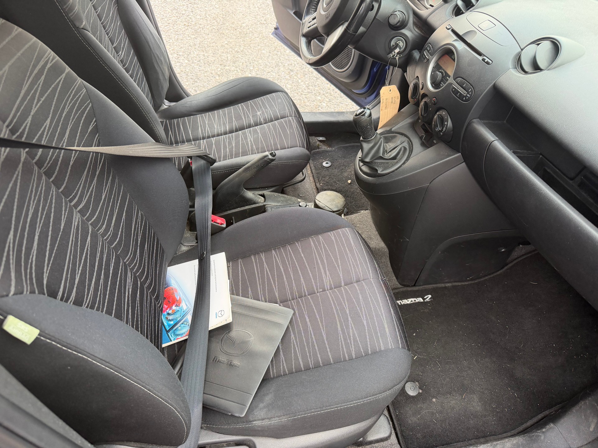 MAZDA 2 1.3i 16V Exclusive-image-9
