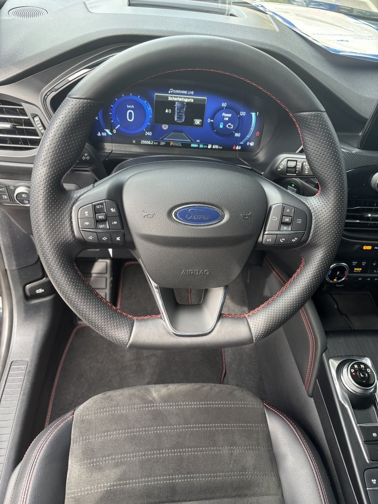 FORD Kuga 2.5 Plug-in Hybrid ST-Line X-image-4