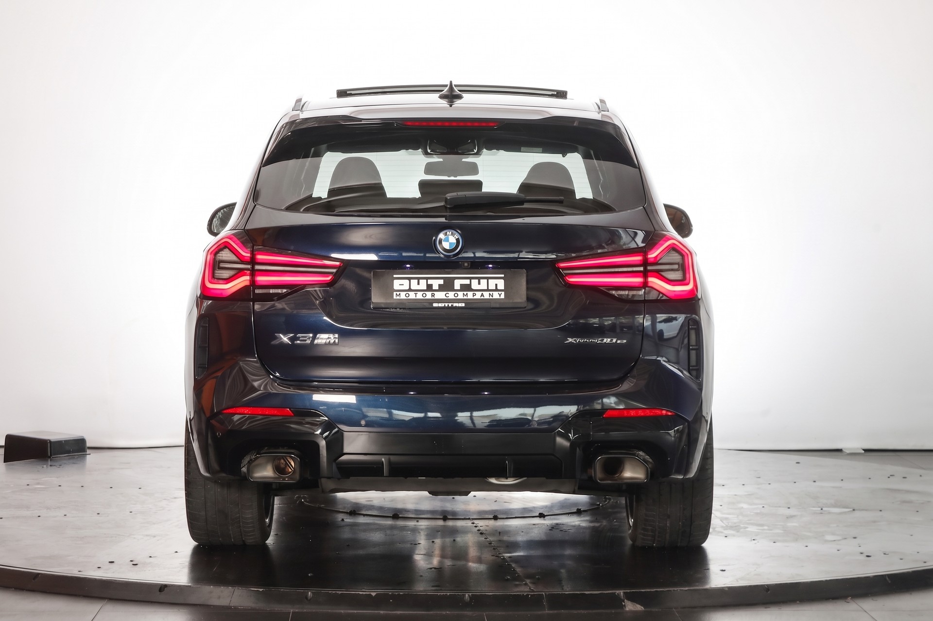 BMW X3 xDrive 30e M Sport Carbonschwarz * Attelage * Driving Assistant Pro-image-2