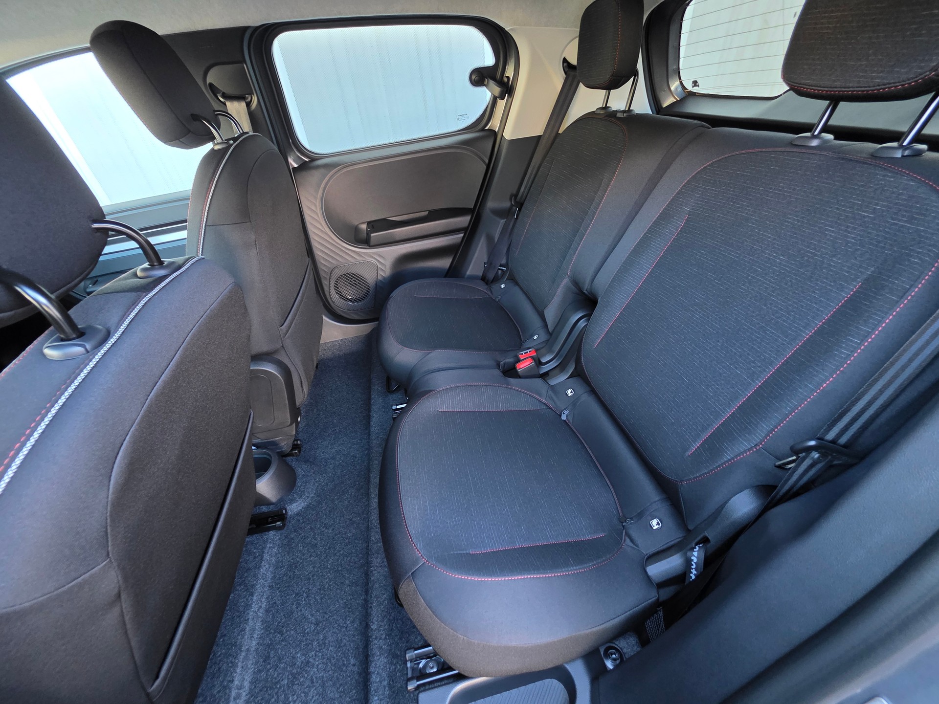 RENAULT Twingo E-Tech 27kWh Techno-image-4