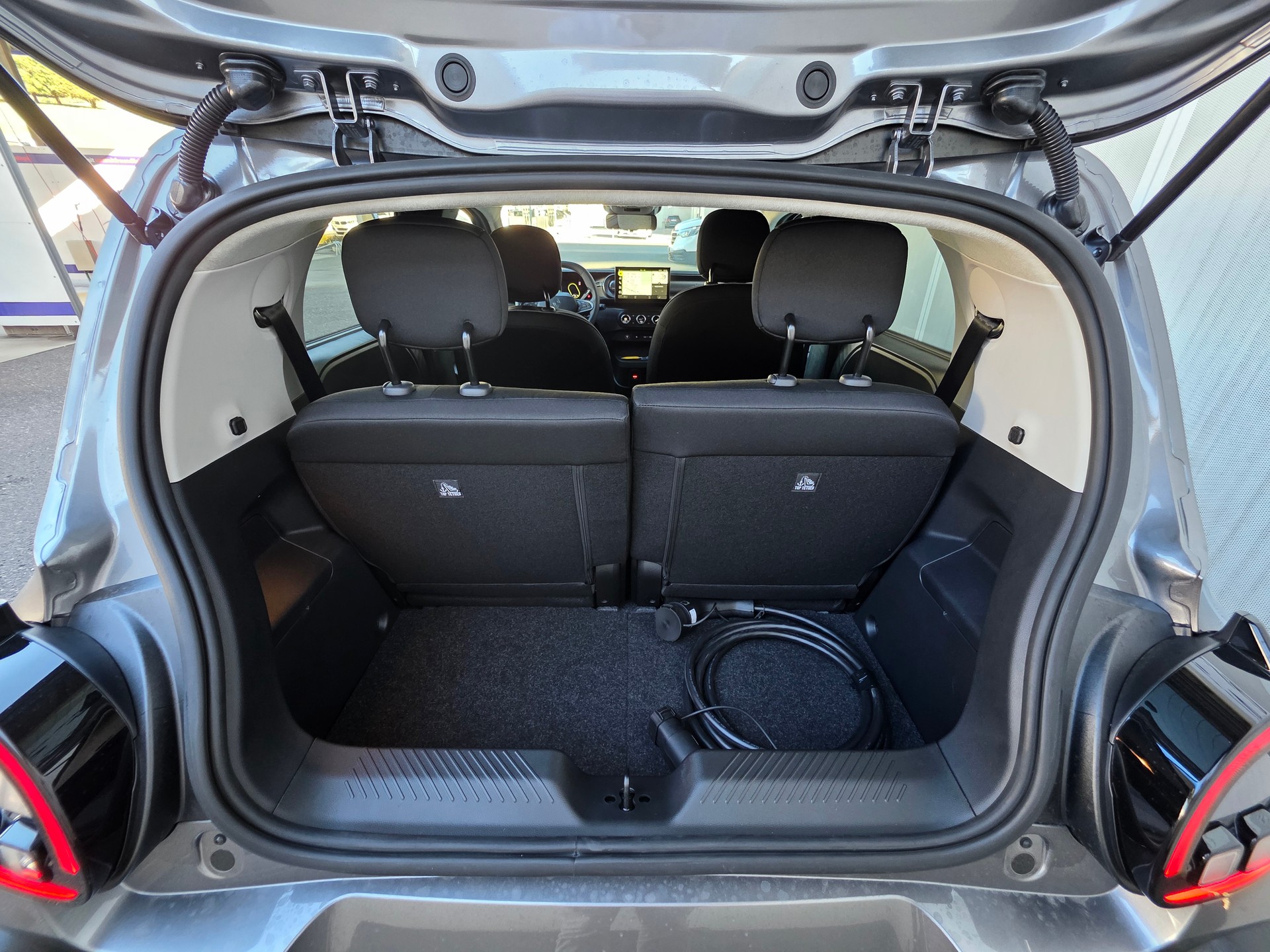 RENAULT Twingo E-Tech 27kWh Techno-image-3