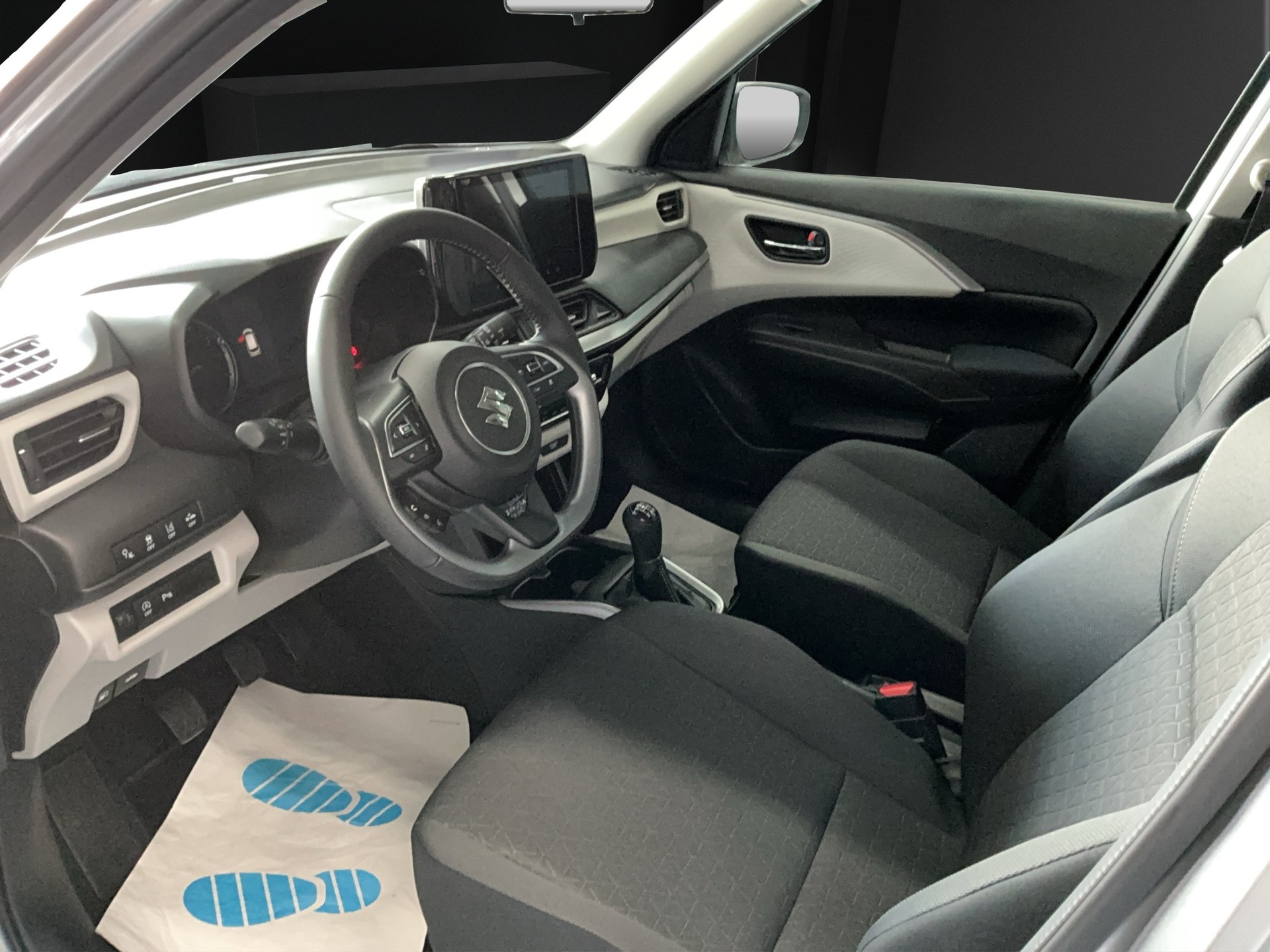 SUZUKI Swift 1.2 Sakura Top Hybrid 4x4-image-8