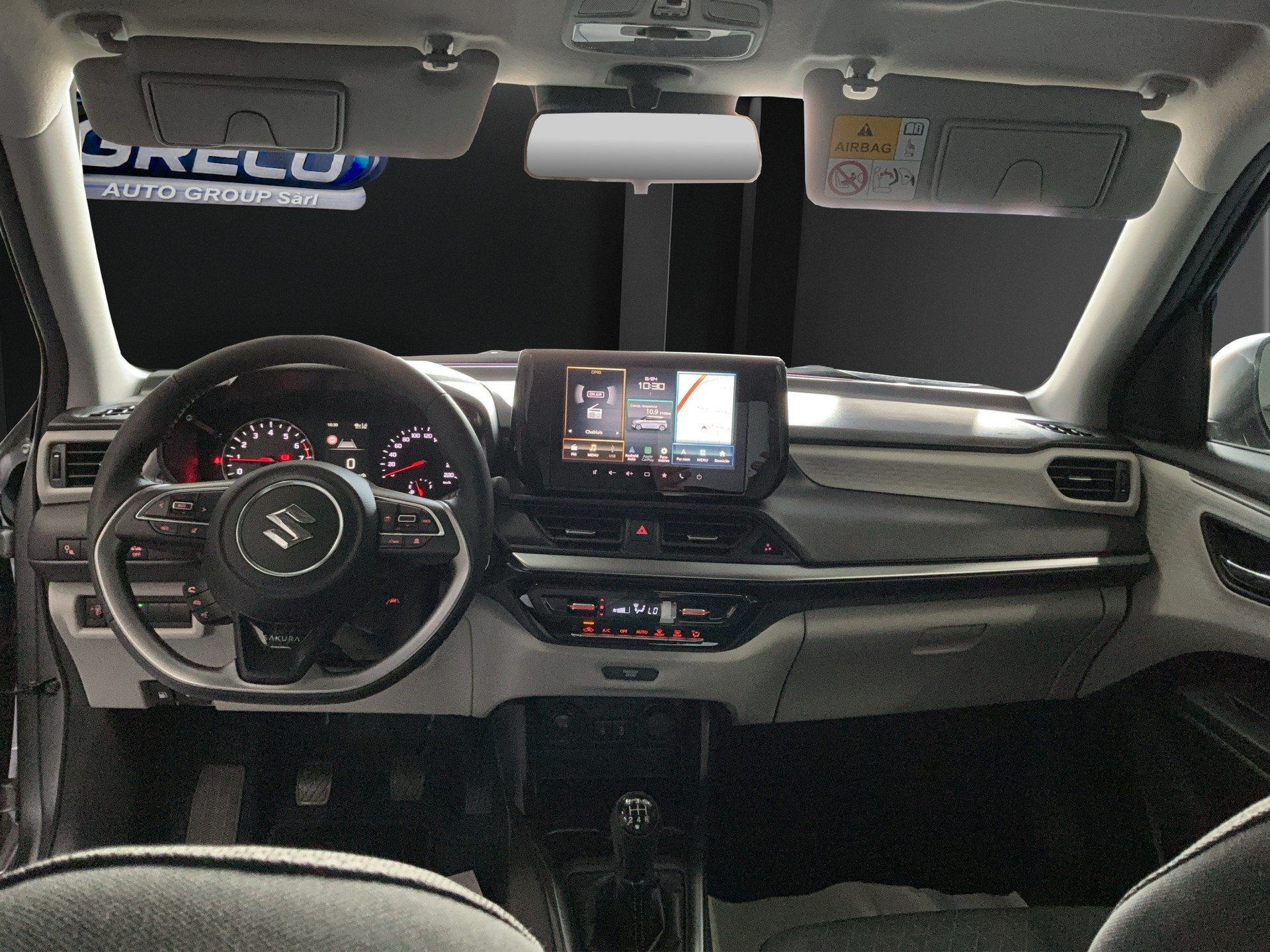 SUZUKI Swift 1.2 Sakura Top Hybrid 4x4-image-11