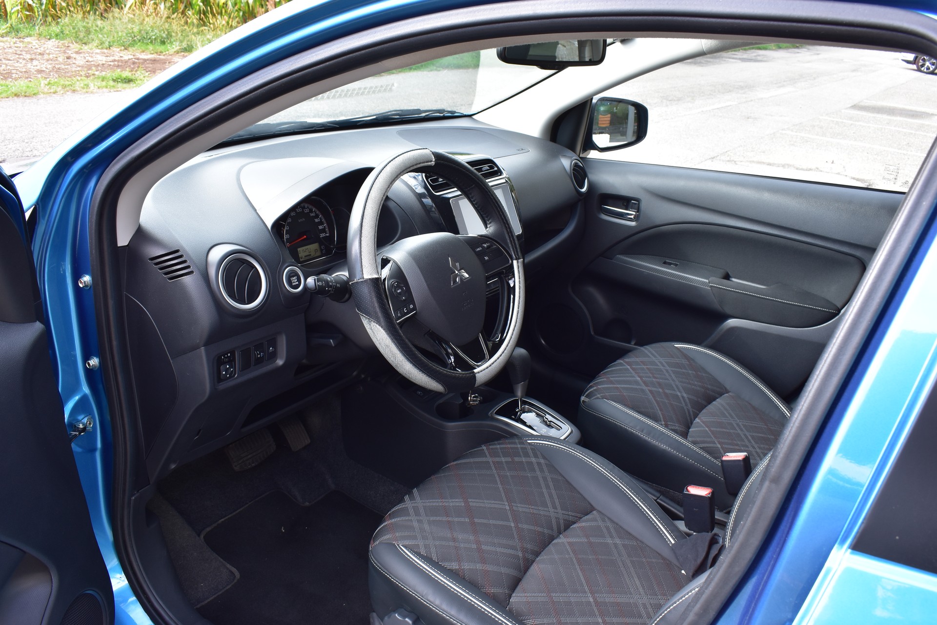 MITSUBISHI Space Star 1.2 CVT Intense+-image-8