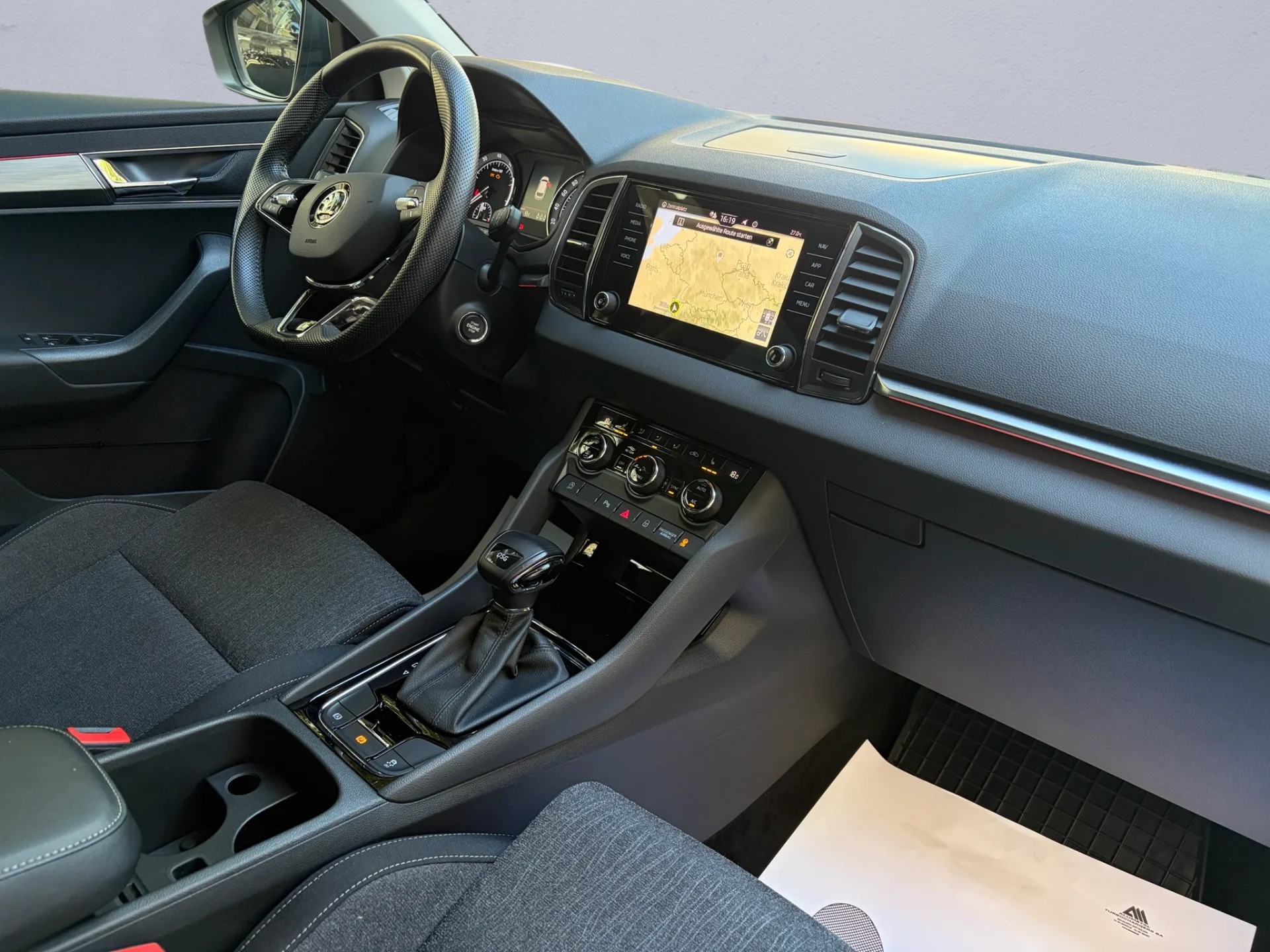 SKODA Karoq 1.5 TSI ACT Style DSG-image-9