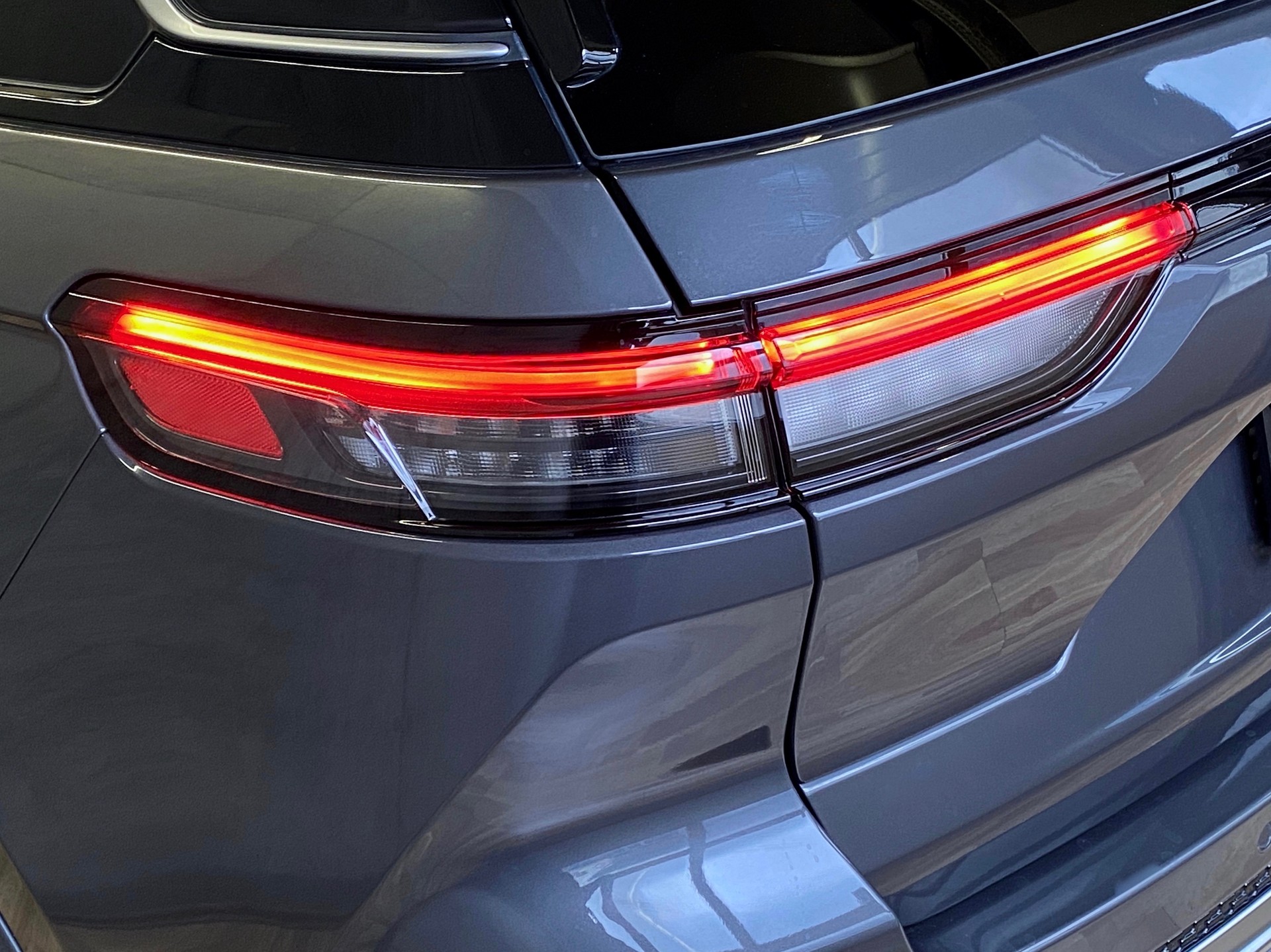 JEEP Grand Cherokee 2.0 *Plug-in-Hybrid*Swiss*Summit*Reserve*4xe*-image-31