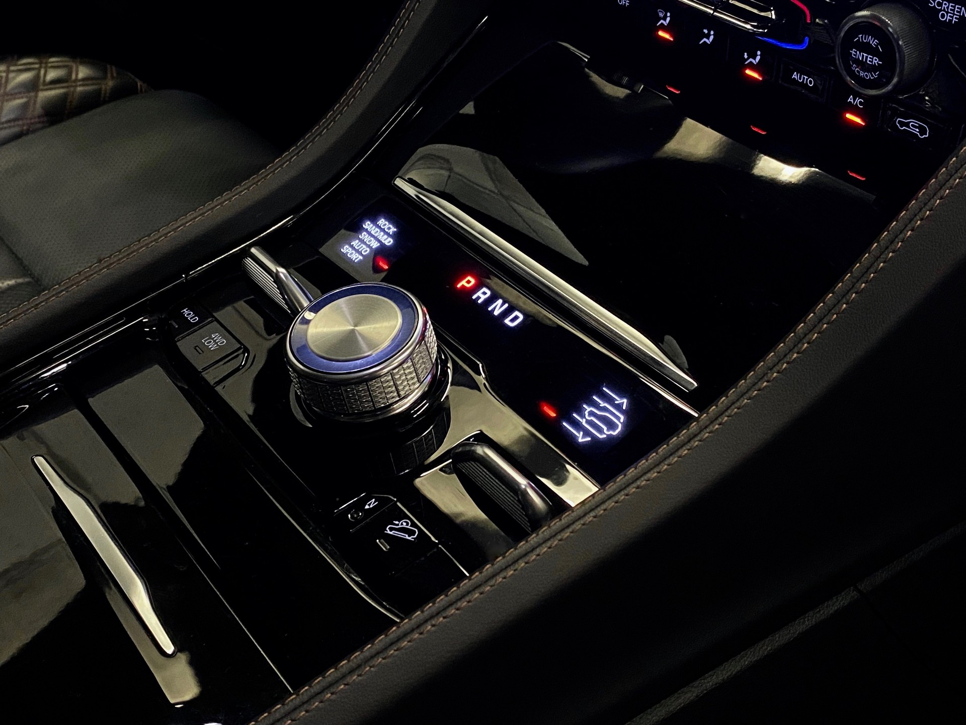 JEEP Grand Cherokee 2.0 *Plug-in-Hybrid*Swiss*Summit*Reserve*4xe*-image-9