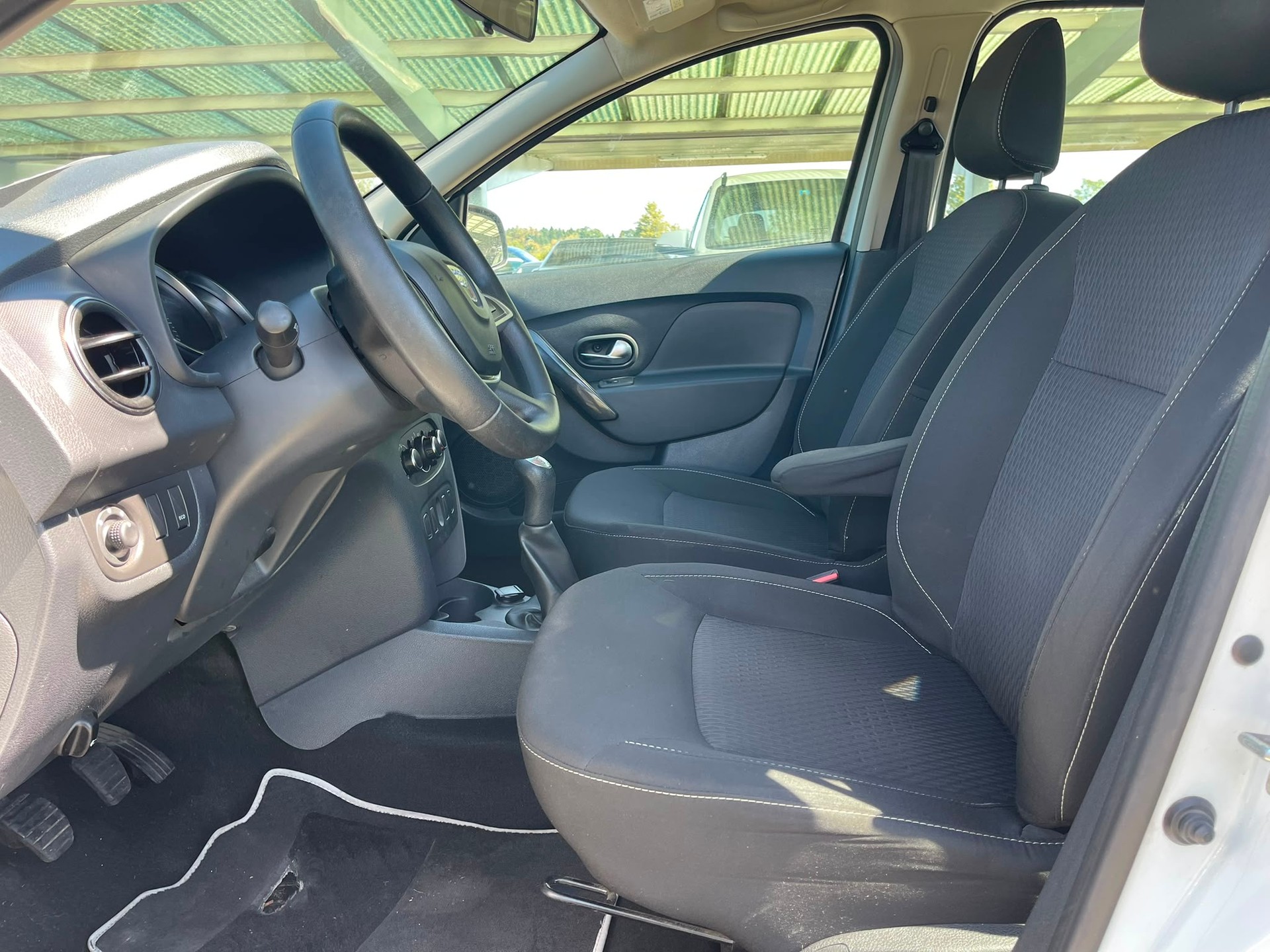 DACIA Sandero 0.9 Lauréate-image-8