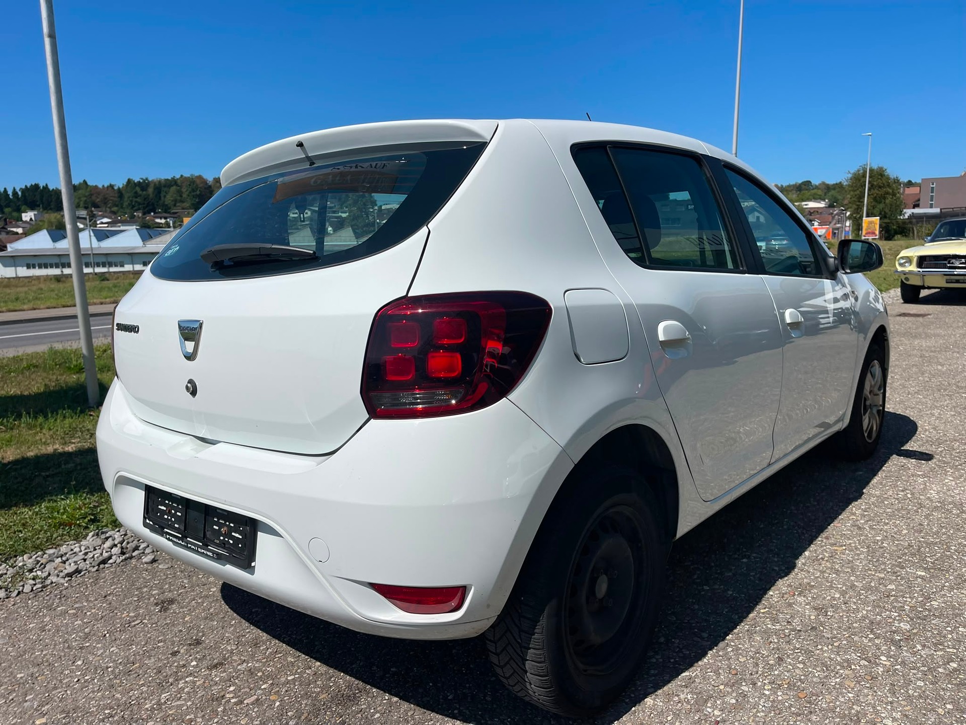 DACIA Sandero 0.9 Lauréate-image-3