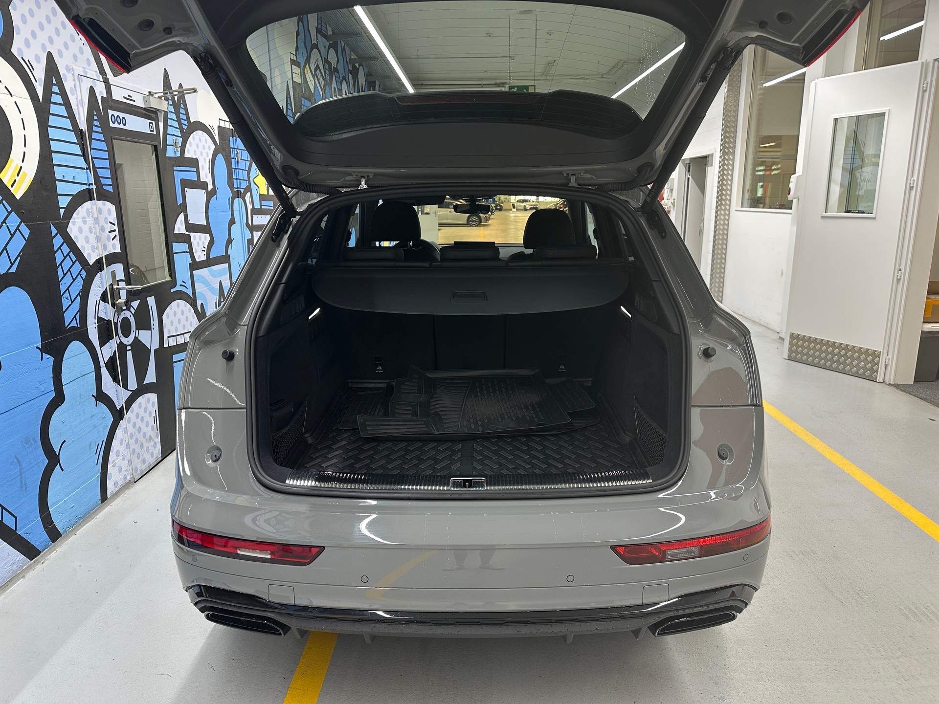 AUDI Q5 Sportback 40 TDI S line quattro S-tronic-image-5