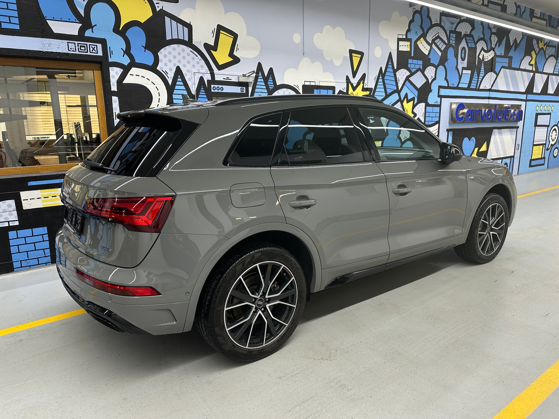 AUDI Q5 Sportback 40 TDI S line quattro S-tronic-image-3