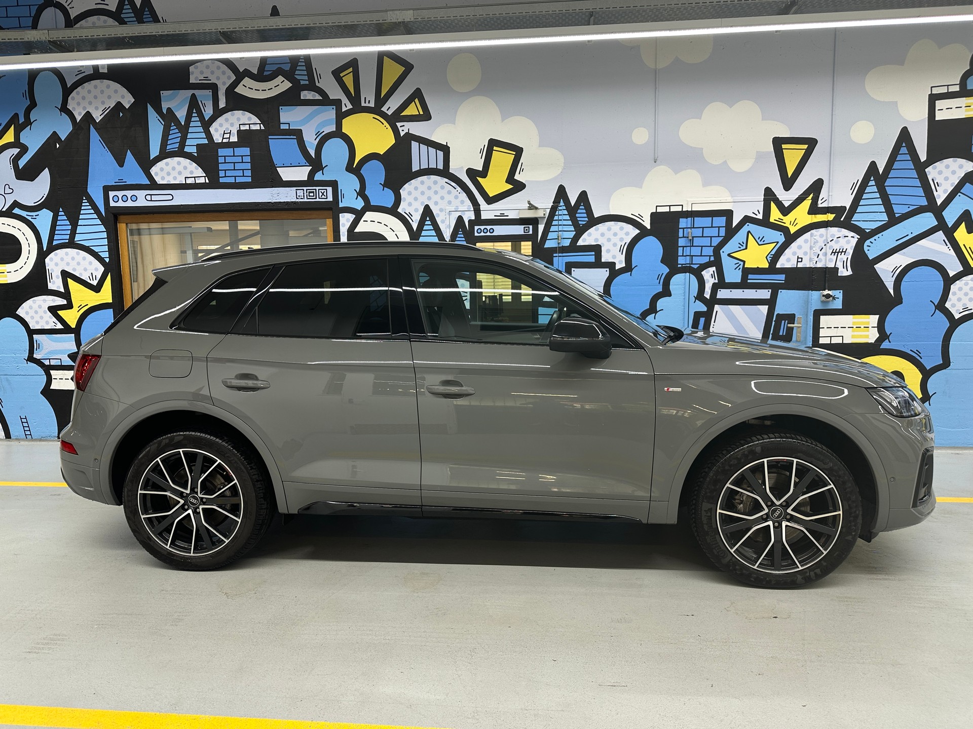 AUDI Q5 Sportback 40 TDI S line quattro S-tronic-image-2