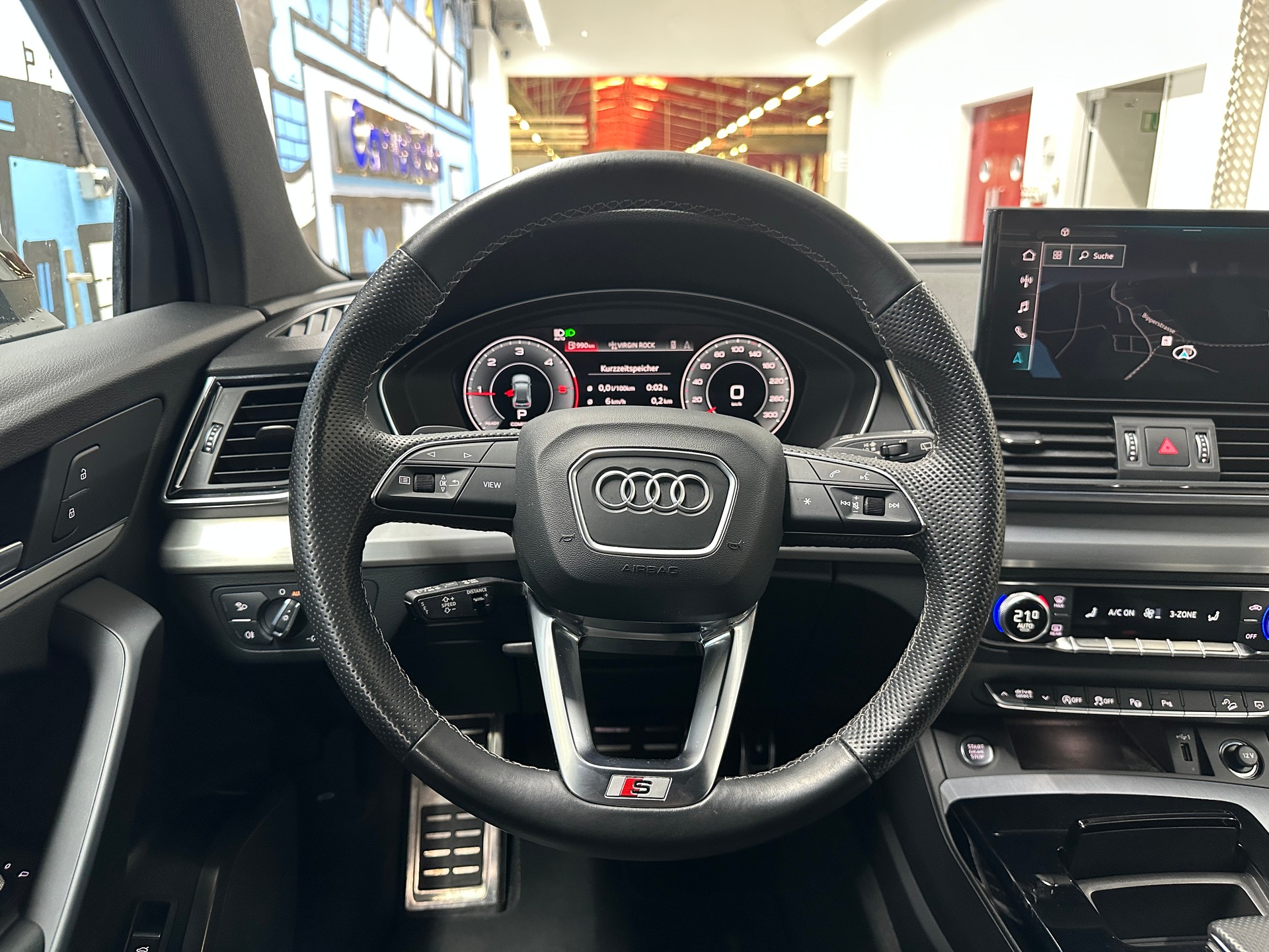 AUDI Q5 Sportback 40 TDI S line quattro S-tronic-image-10