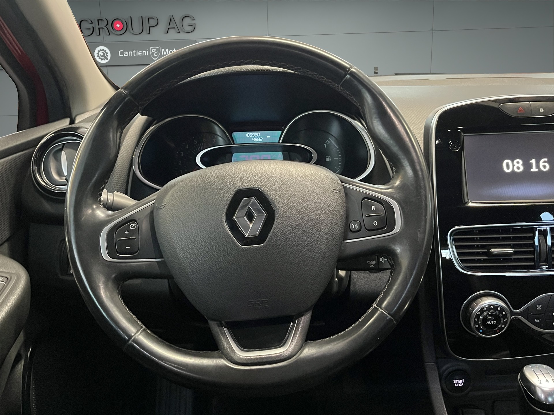 RENAULT Clio 0.9 12V Intens-image-8