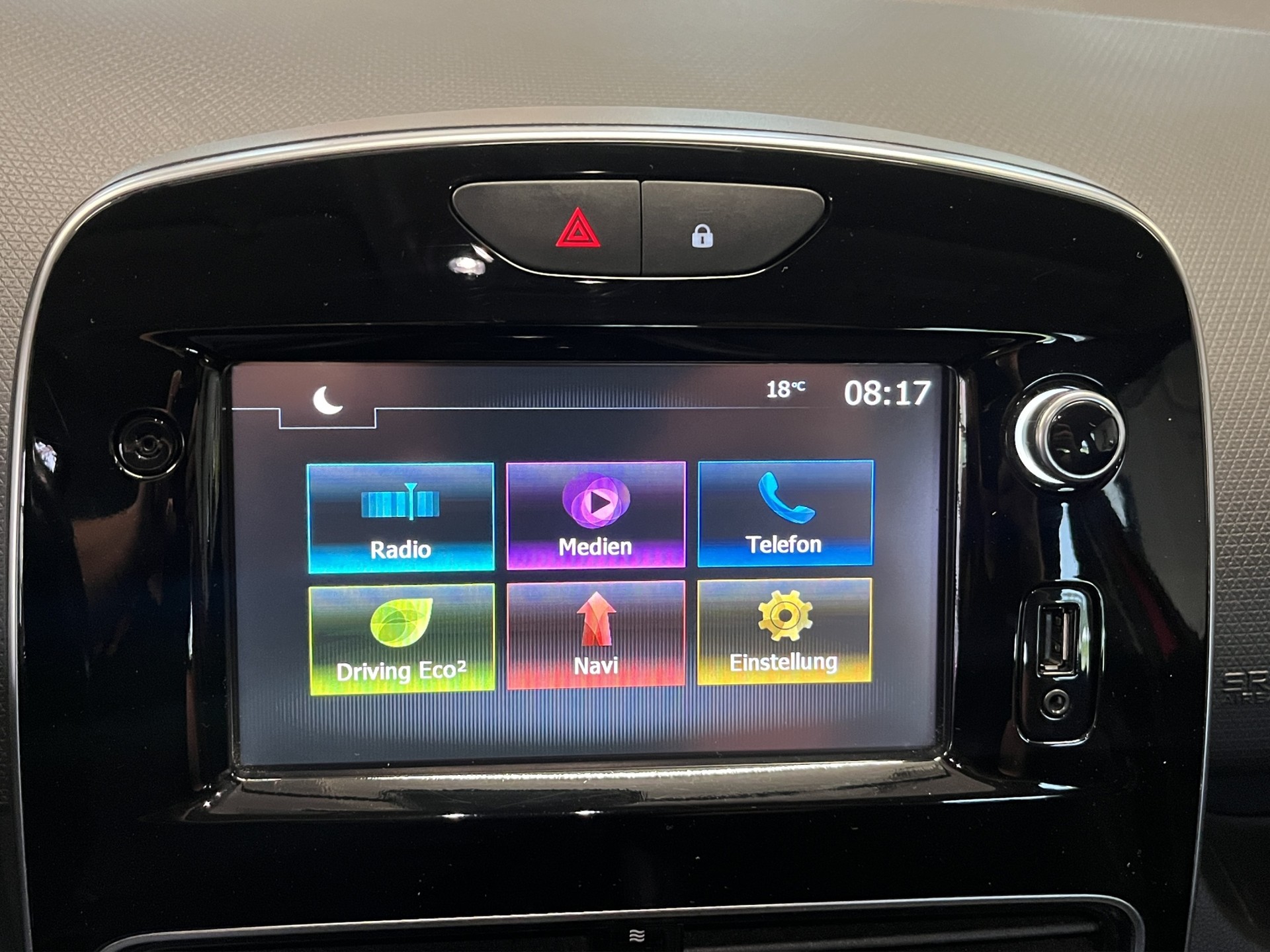 RENAULT Clio 0.9 12V Intens-image-12