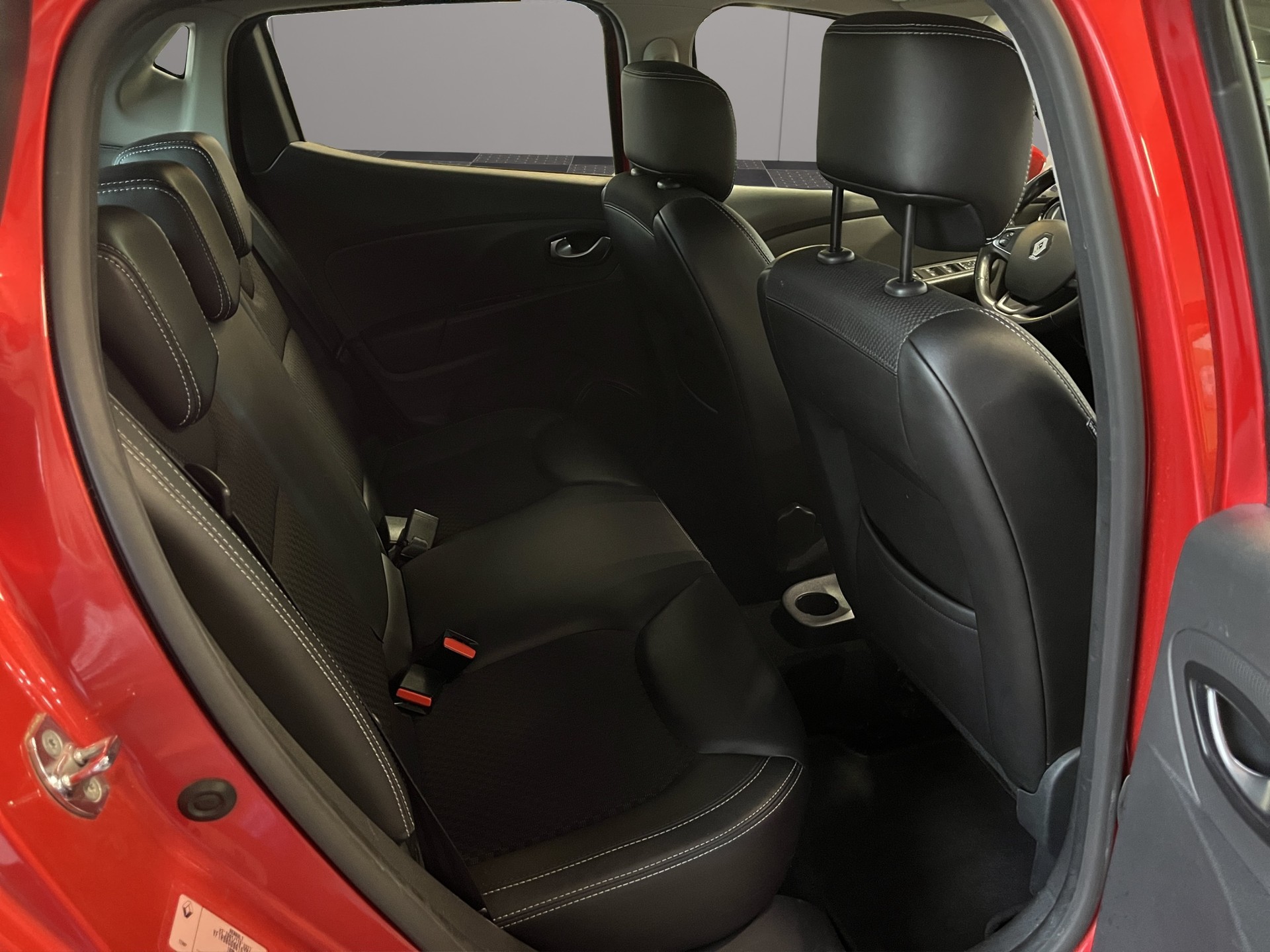 RENAULT Clio 0.9 12V Intens-image-13