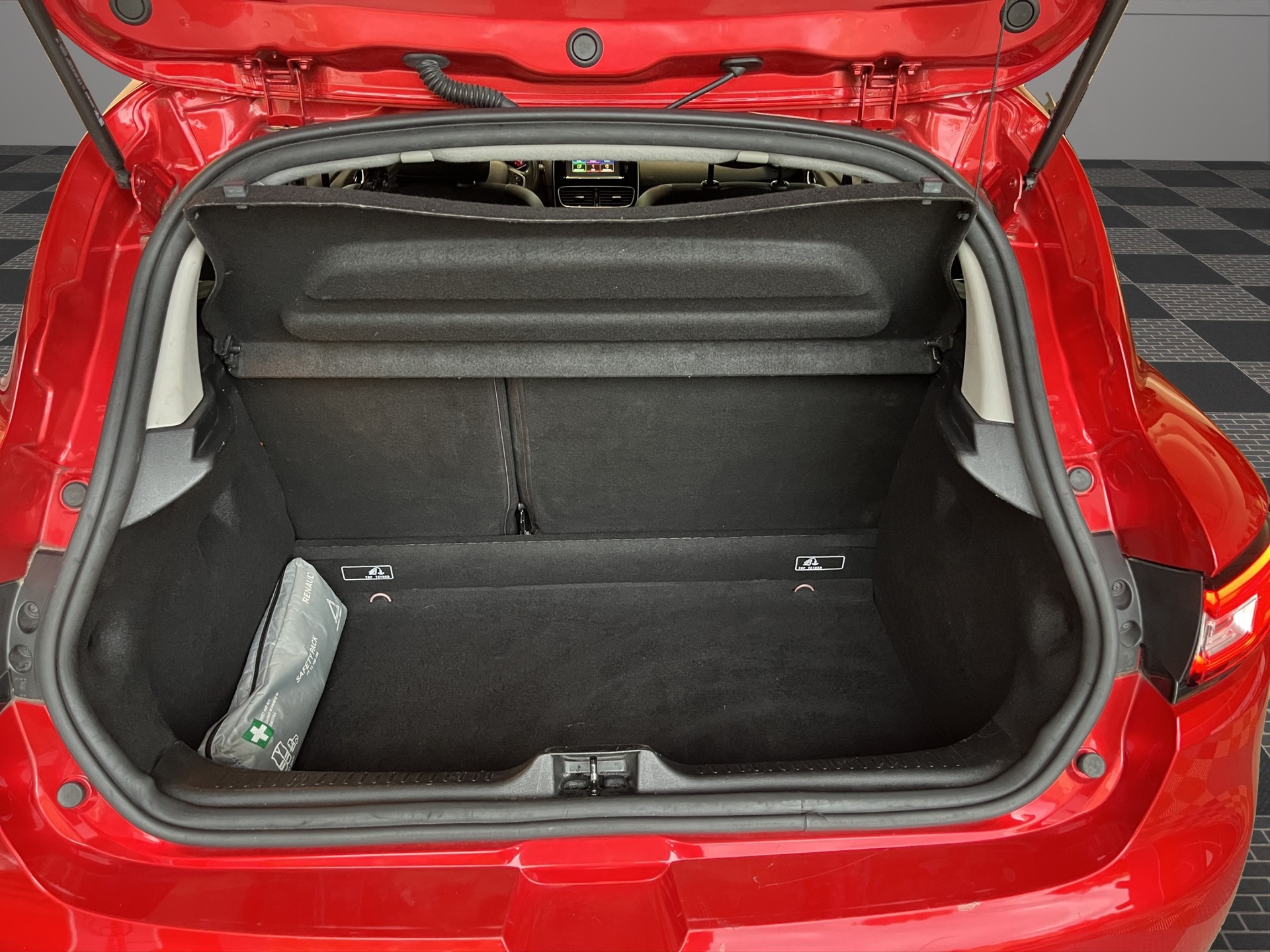 RENAULT Clio 0.9 12V Intens-image-14