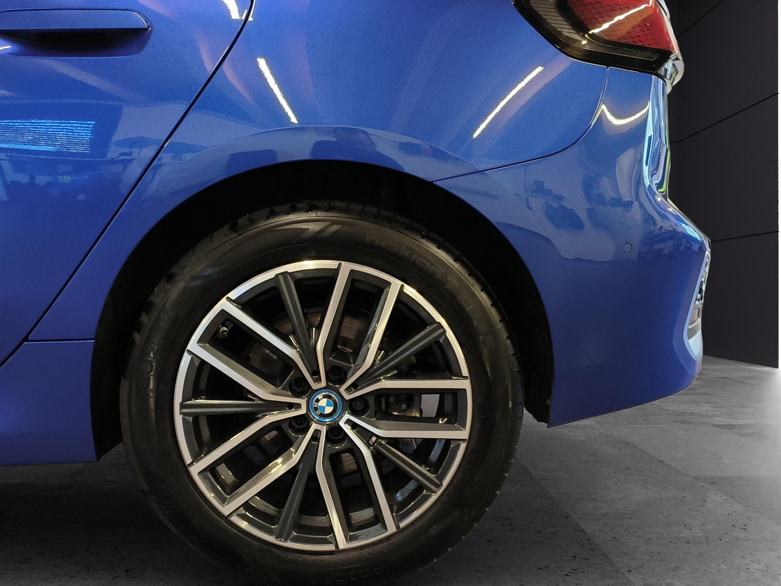 BMW 2er Reihe U06 Active Tourer 225e xDrive paddles-image-9