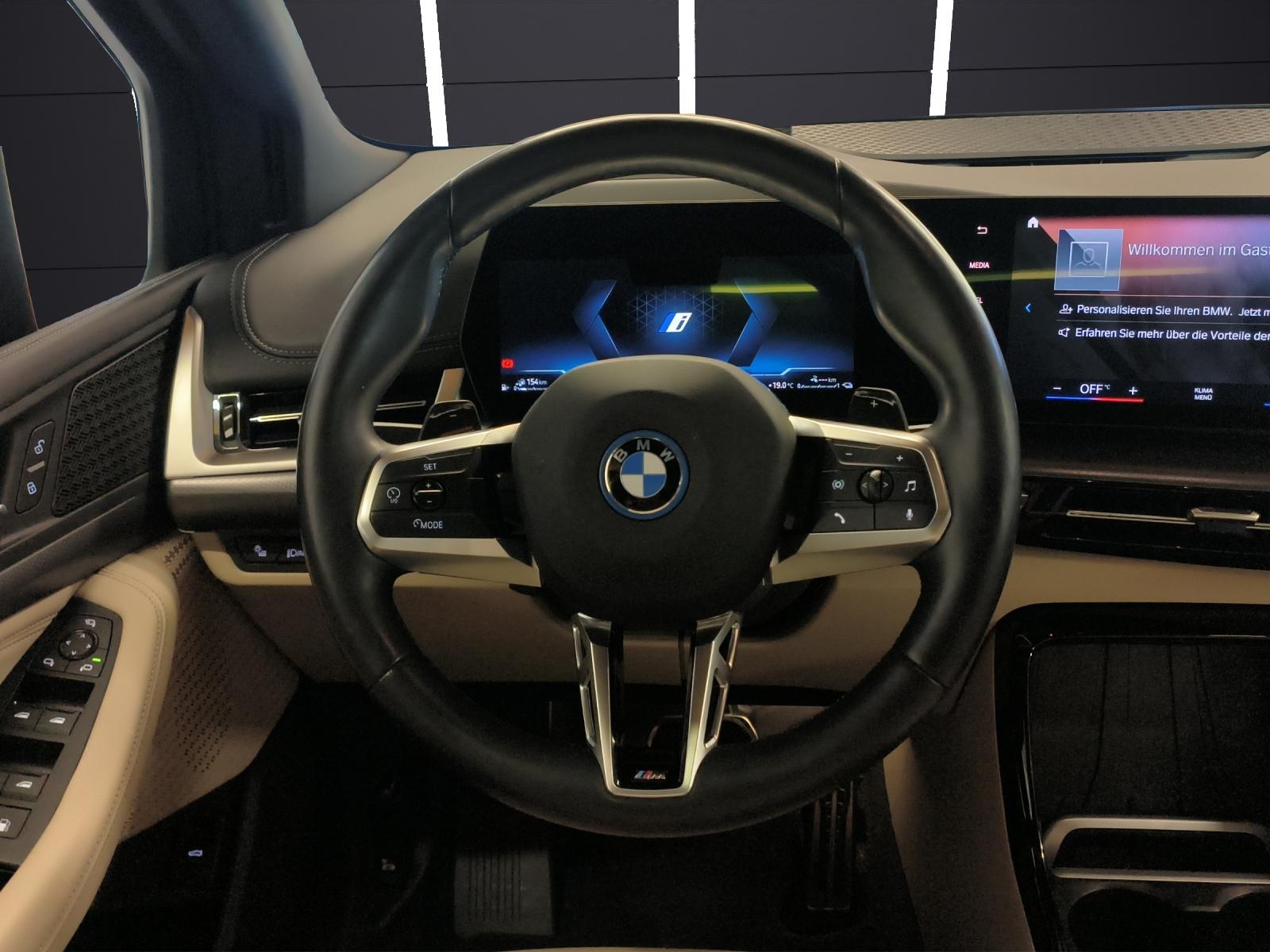 BMW 2er Reihe U06 Active Tourer 225e xDrive paddles-image-15