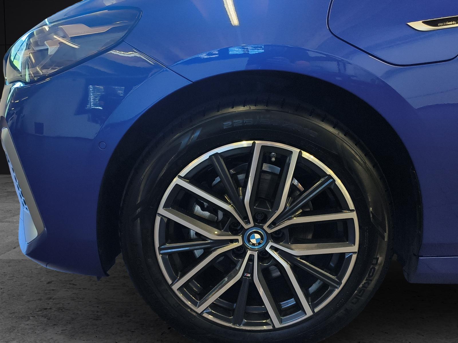 BMW 2er Reihe U06 Active Tourer 225e xDrive paddles-image-8