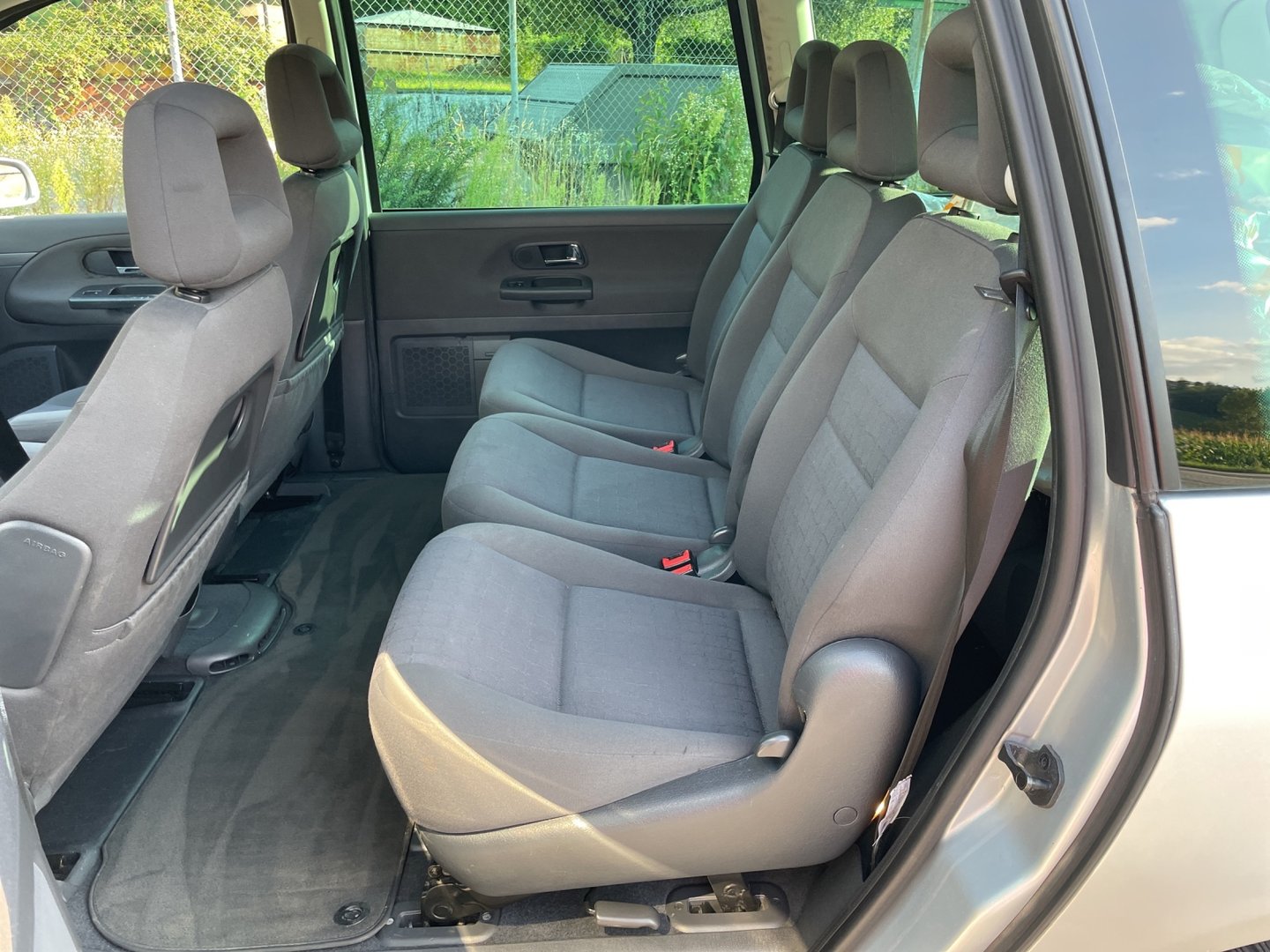 SEAT Alhambra 1.8 T Reference – 7 places, climatisation, idéale famille-image-15