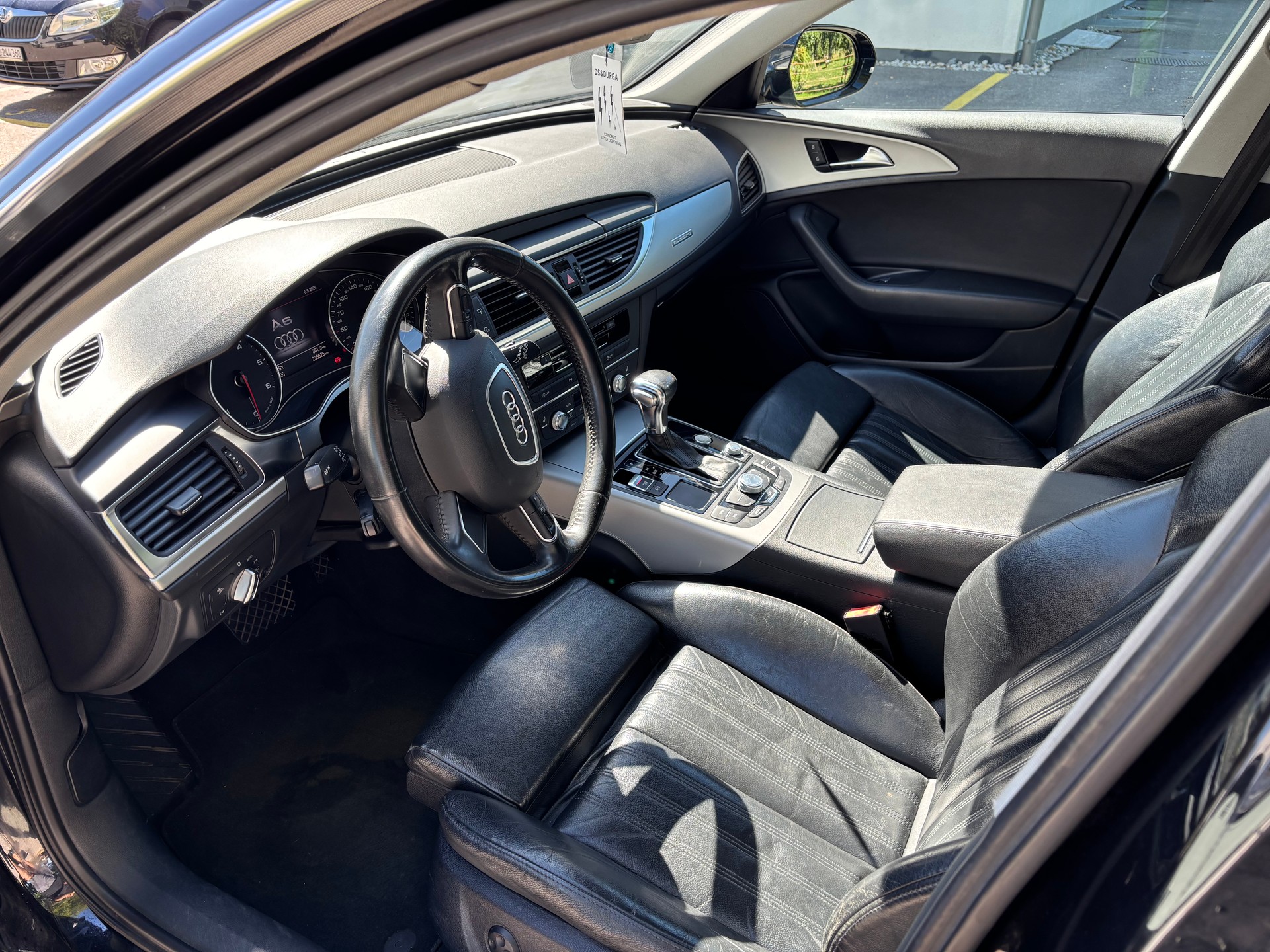 AUDI 3.0 V6 TDI 245 quattro S-Tr.-image-4