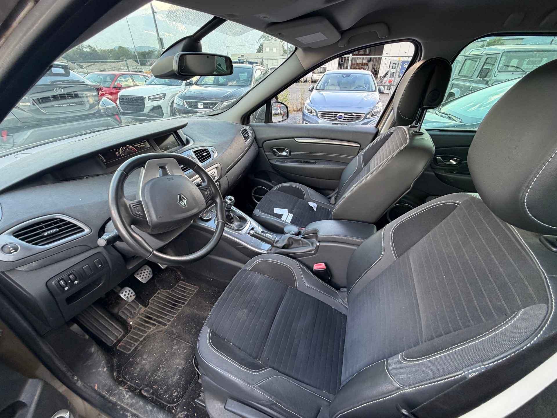 RENAULT Scénic Xmod 1.2 16V Turbo Privilège-image-10