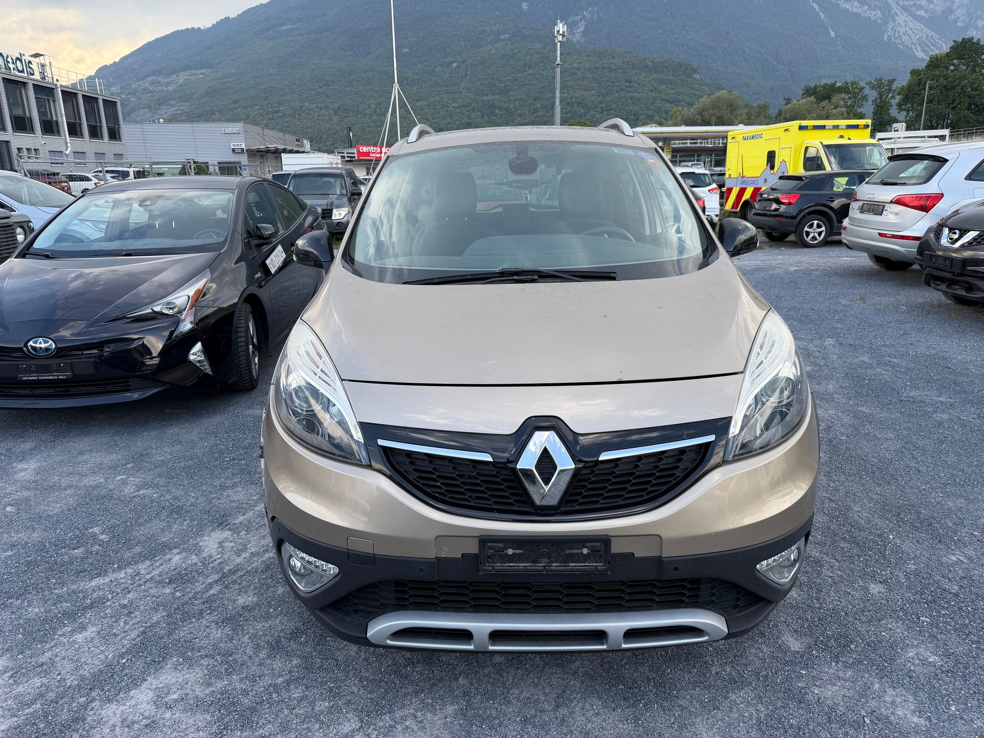 RENAULT Scénic Xmod 1.2 16V Turbo Privilège-image-1
