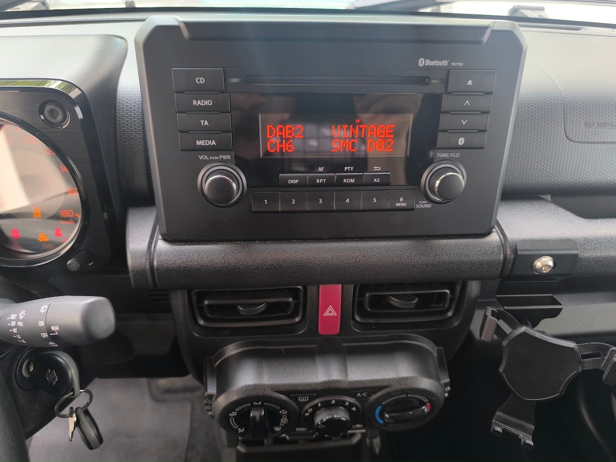 SUZUKI Jimny 1.5 Compact+ 4x4-image-11