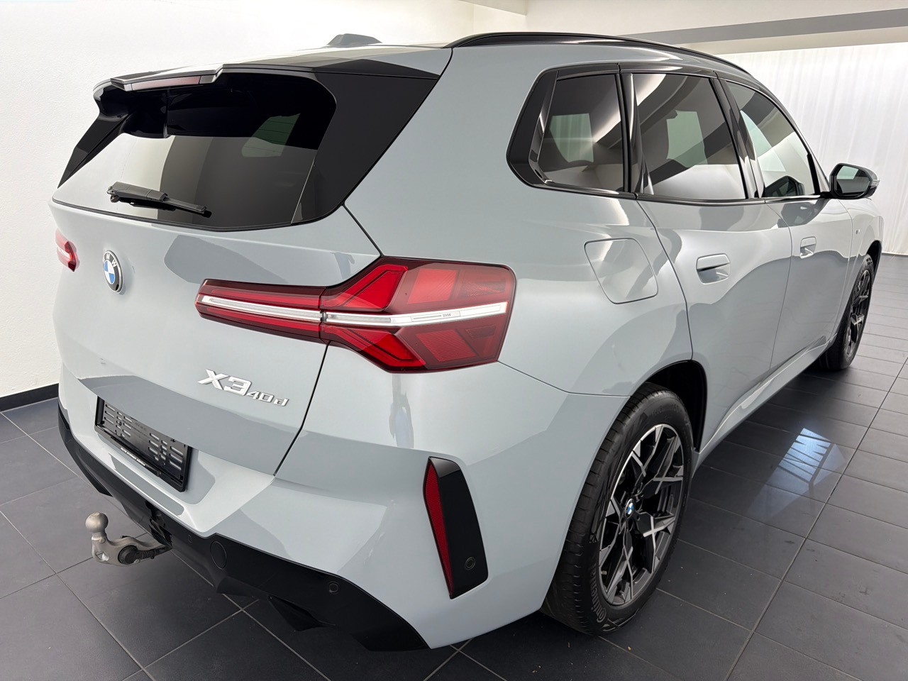 BMW X3 xDrive 48V 40d M Sport-showroom-element-2