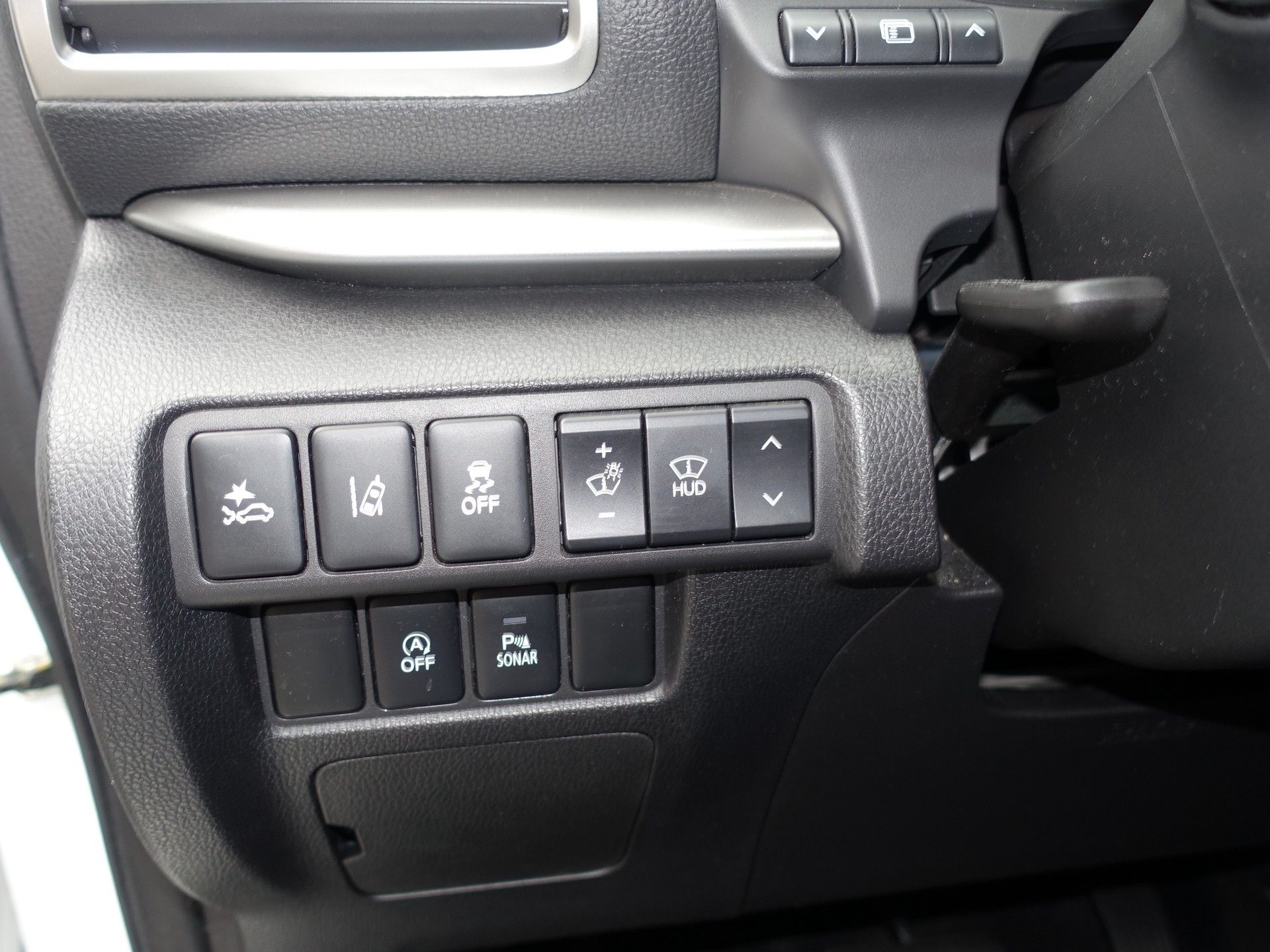 MITSUBISHI Eclipse Cross 1.5 T-Mivec Style 4WD CVT-image-17