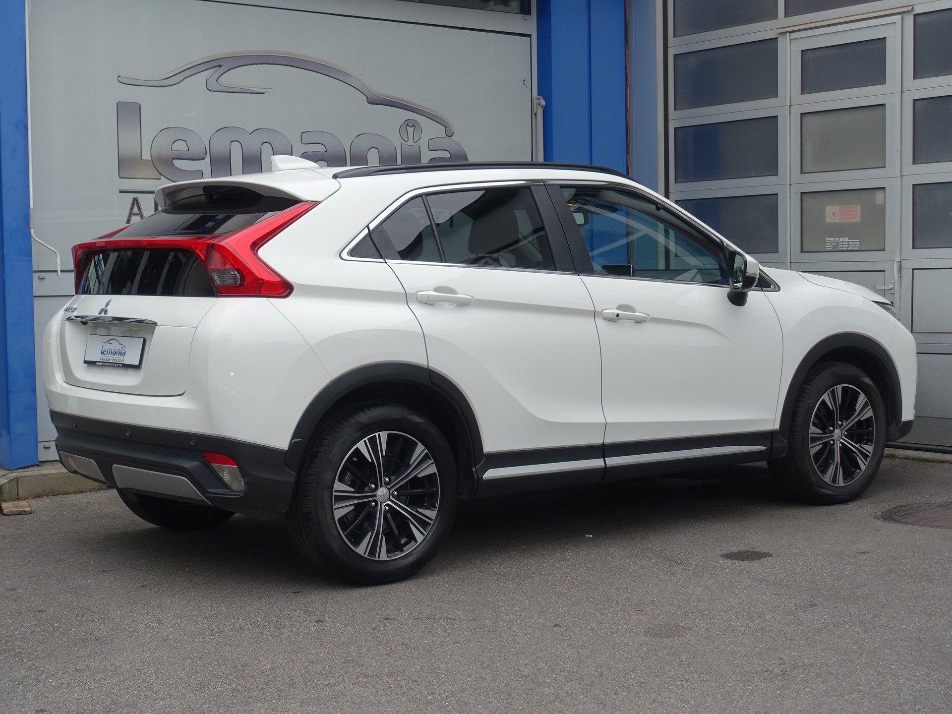 MITSUBISHI Eclipse Cross 1.5 T-Mivec Style 4WD CVT-image-3