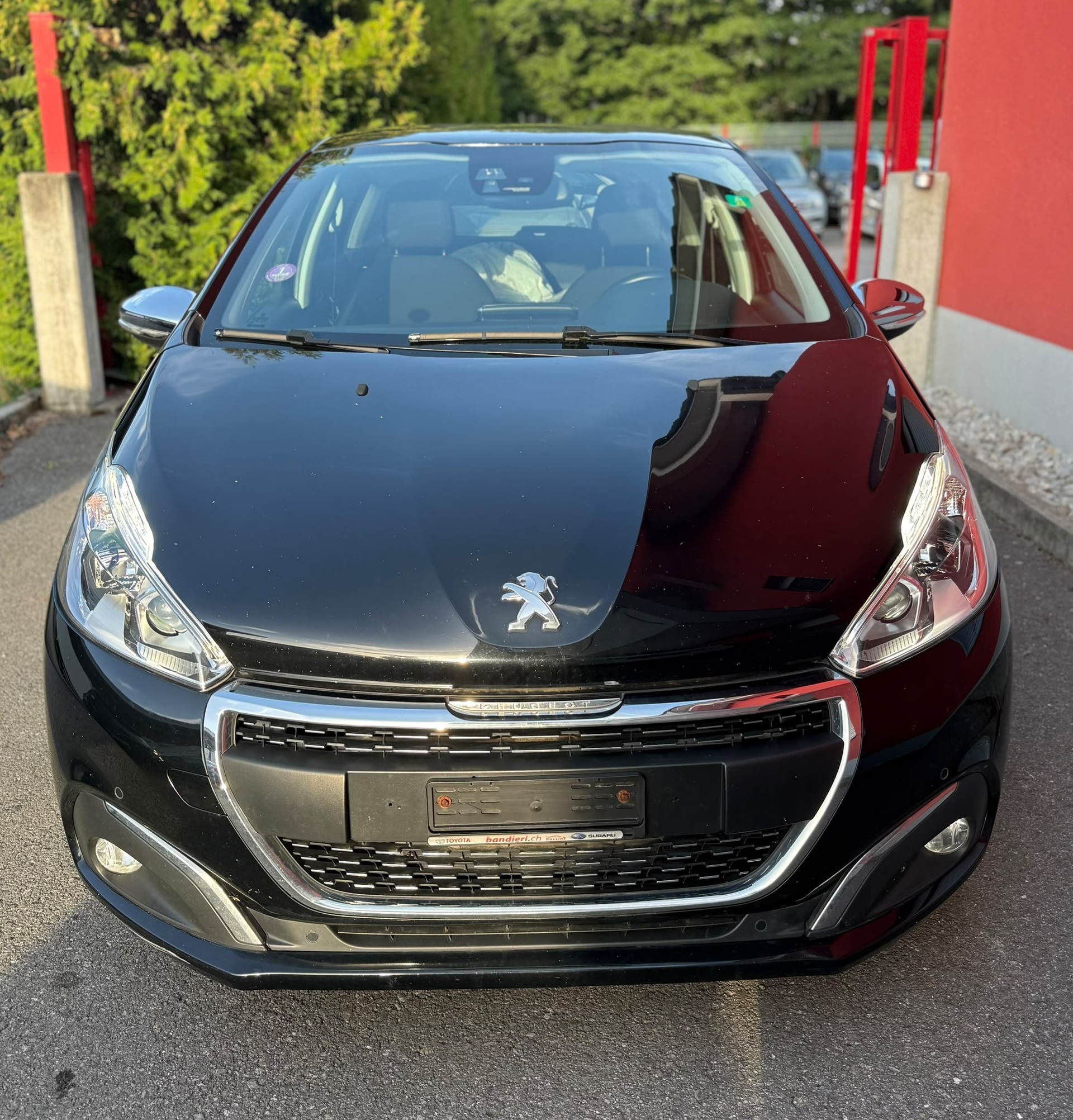 PEUGEOT 208 1.2 Allure Automatique