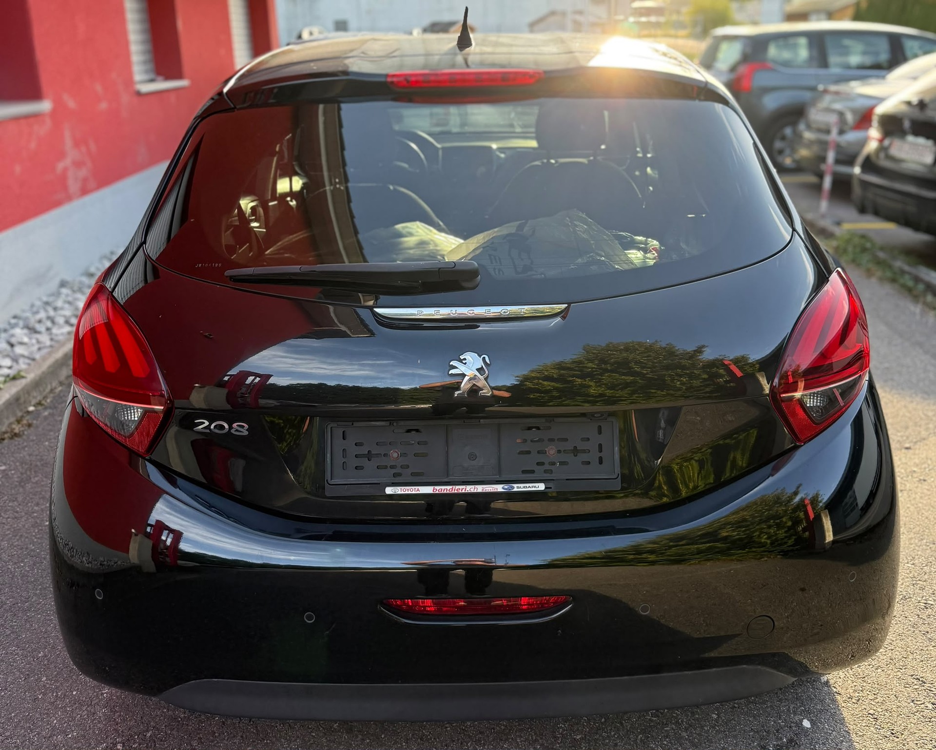 PEUGEOT 208 1.2 Allure Automatique-image-7