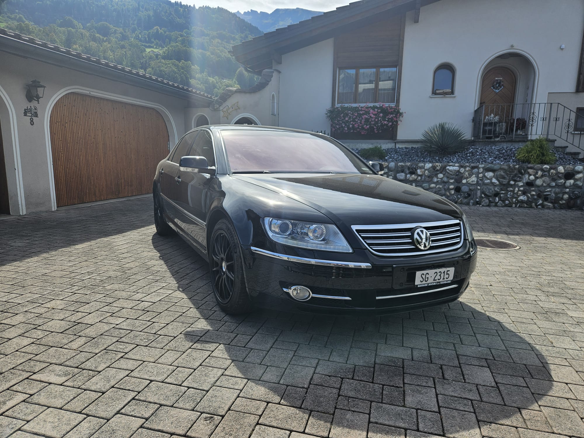 VW W12 LWB — slika 1