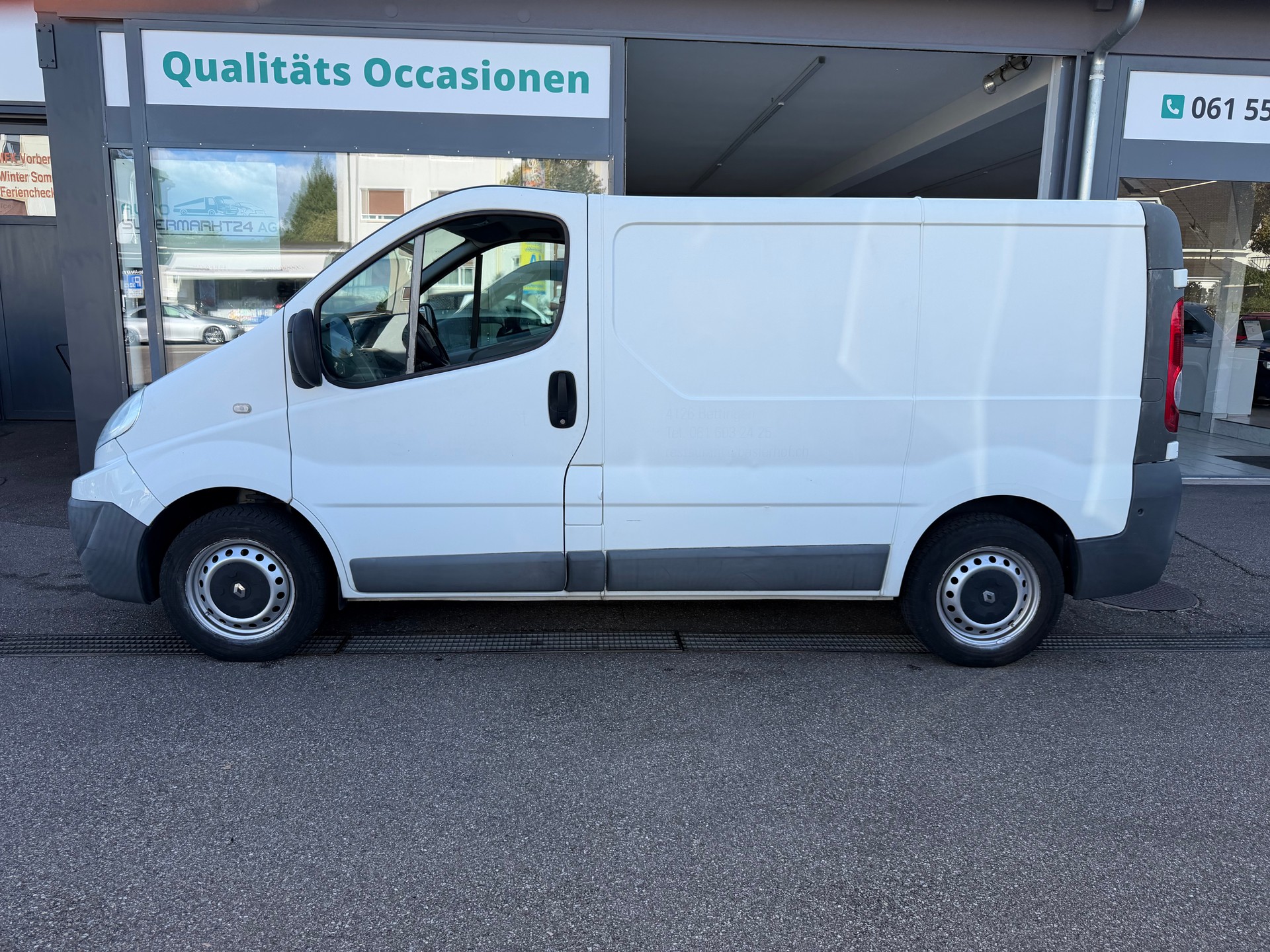 RENAULT Trafic 2.0 dCi 90 2.7t L1H1-image-1