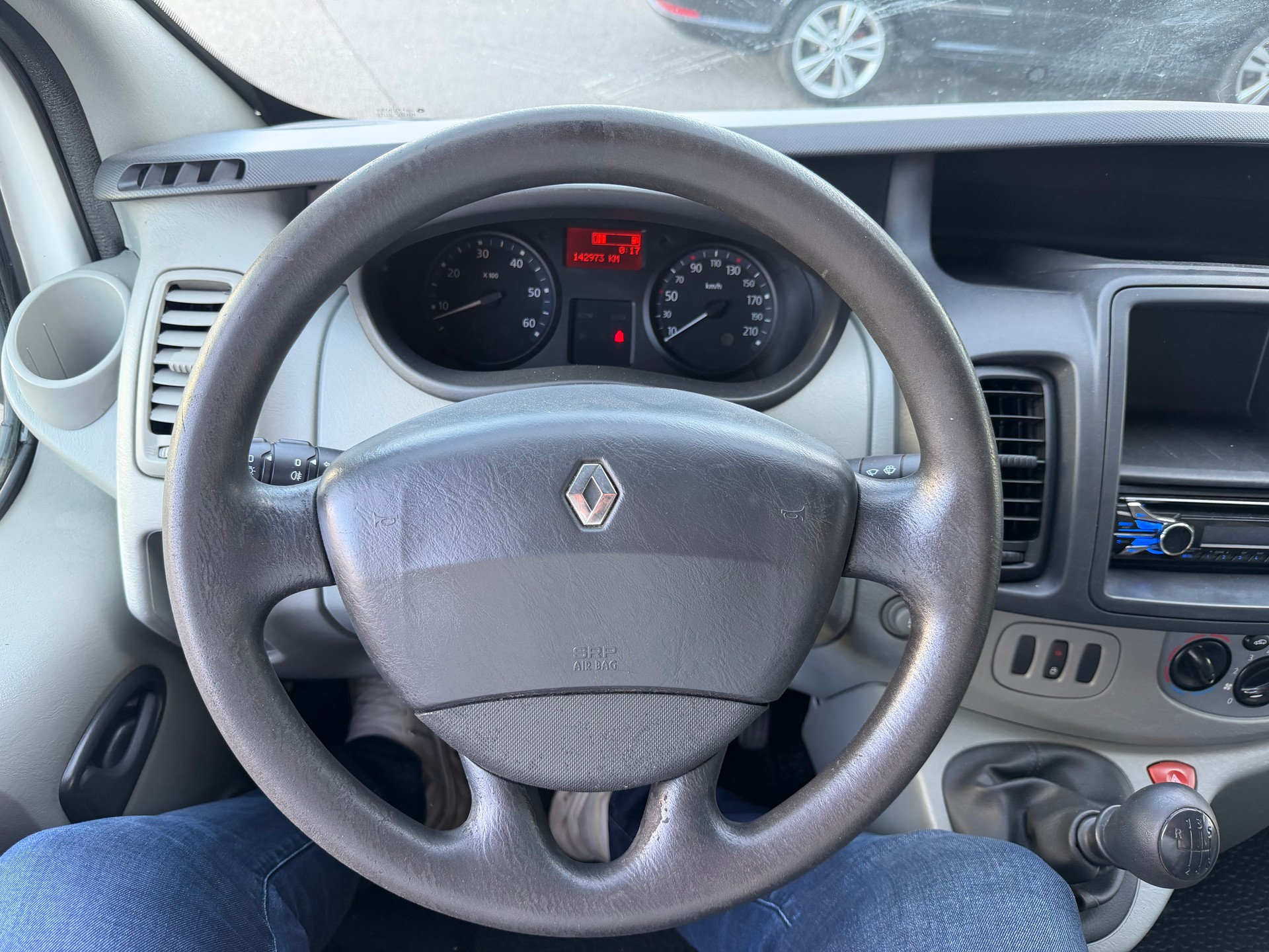 RENAULT Trafic 2.0 dCi 90 2.7t L1H1-image-11