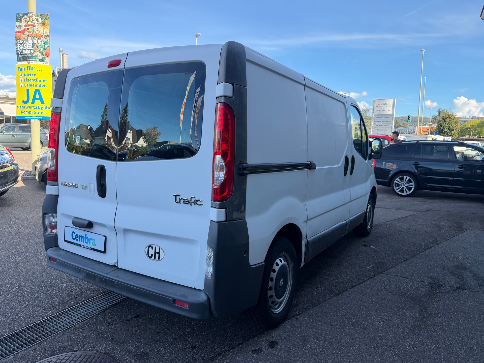 RENAULT Trafic 2.0 dCi 90 2.7t L1H1-image-4
