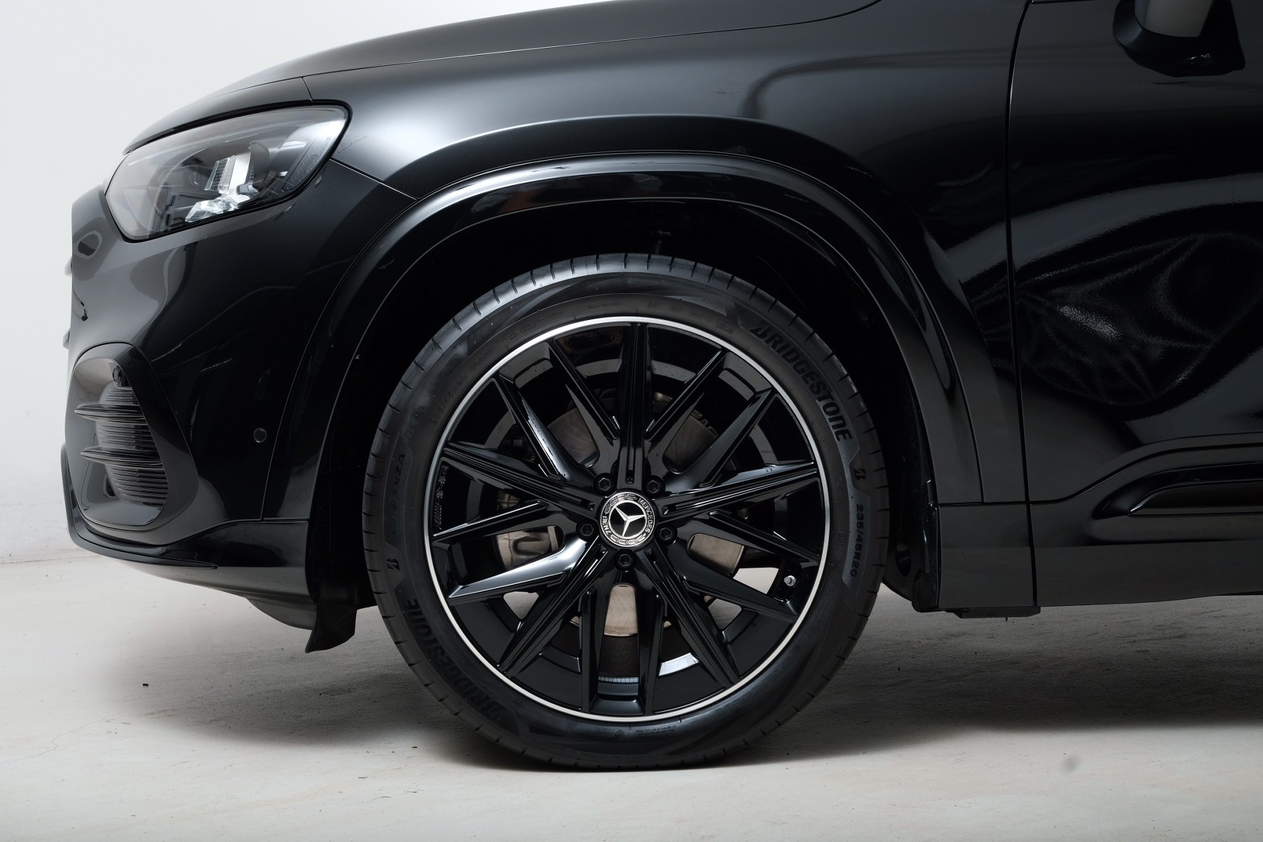MERCEDES-BENZ GLB 220 4matic X248-image-2