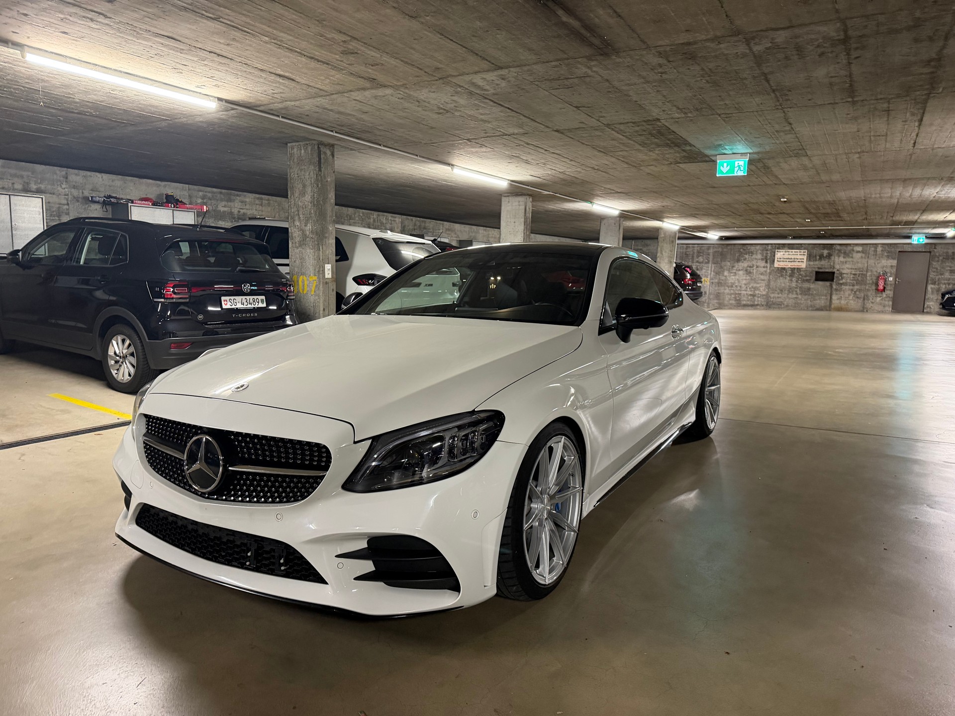 MERCEDES-BENZ C 300 AMG Line-image-0