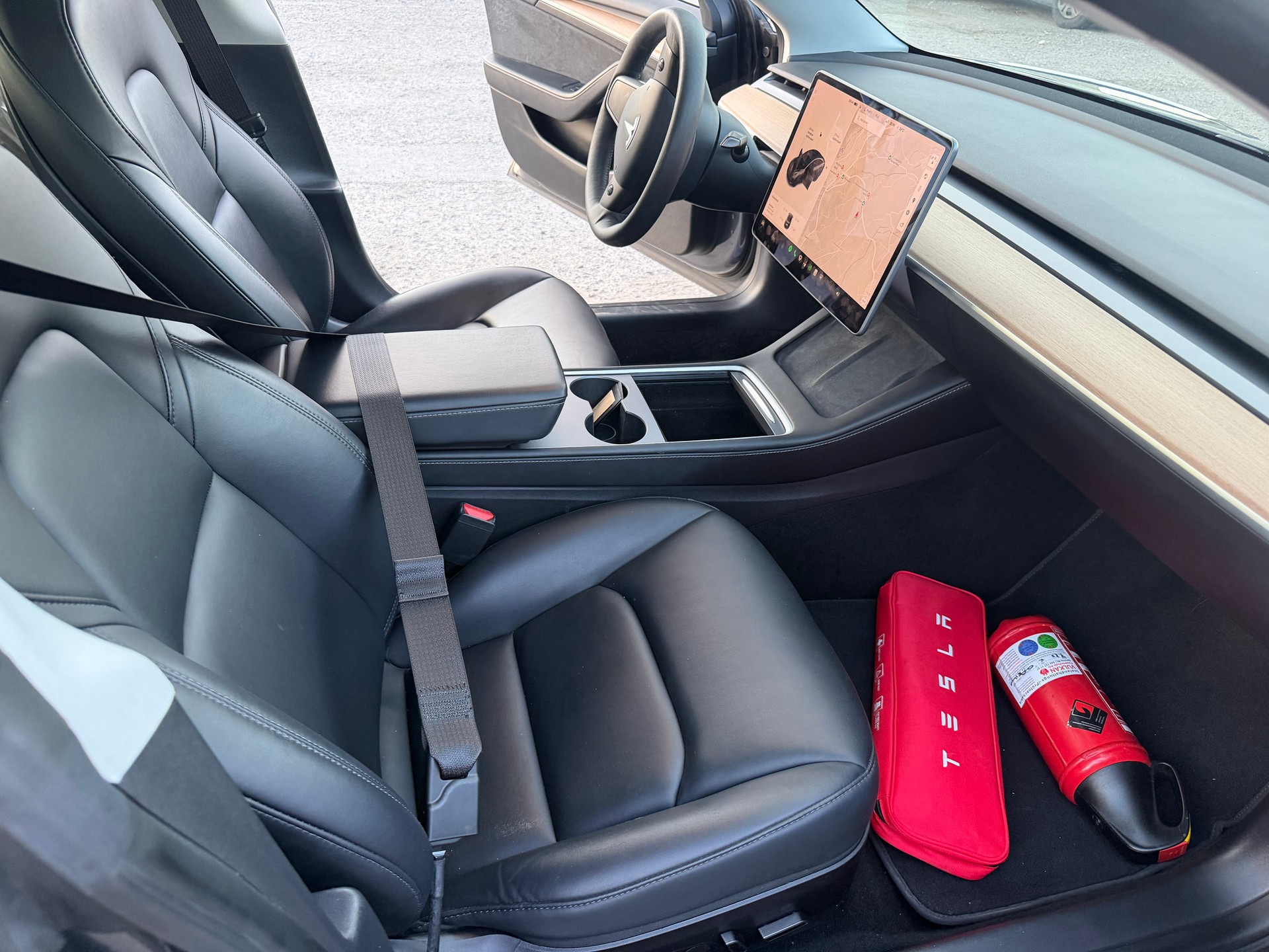 TESLA Model 3 Long Range Dual Motor AWD-image-6