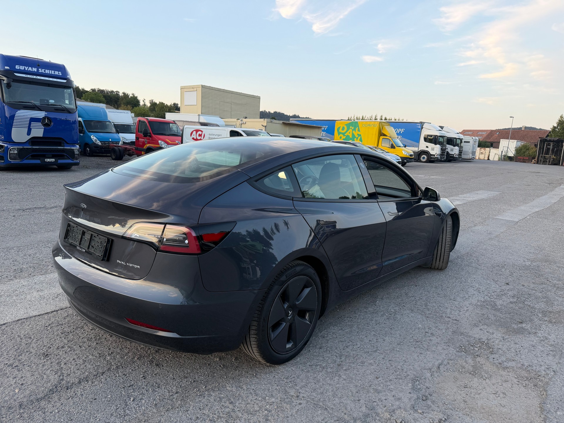 TESLA Model 3 Long Range Dual Motor AWD-image-3