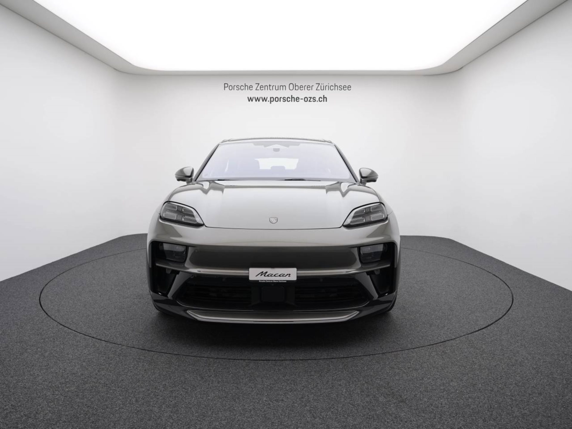 PORSCHE Macan Turbo-image-9