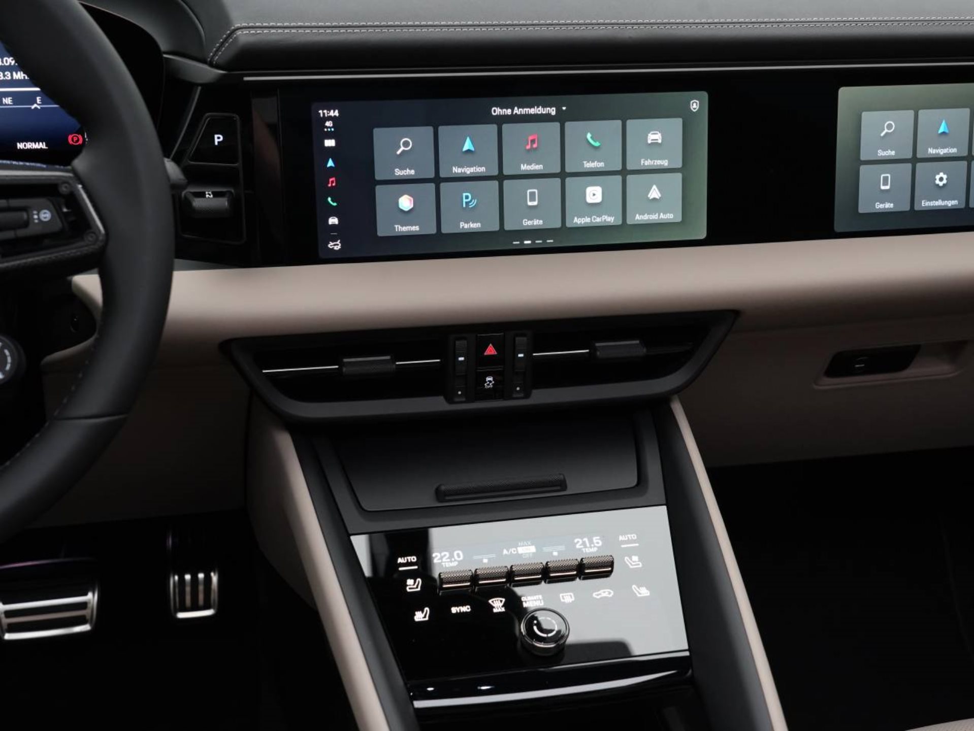 PORSCHE Macan Turbo-image-17