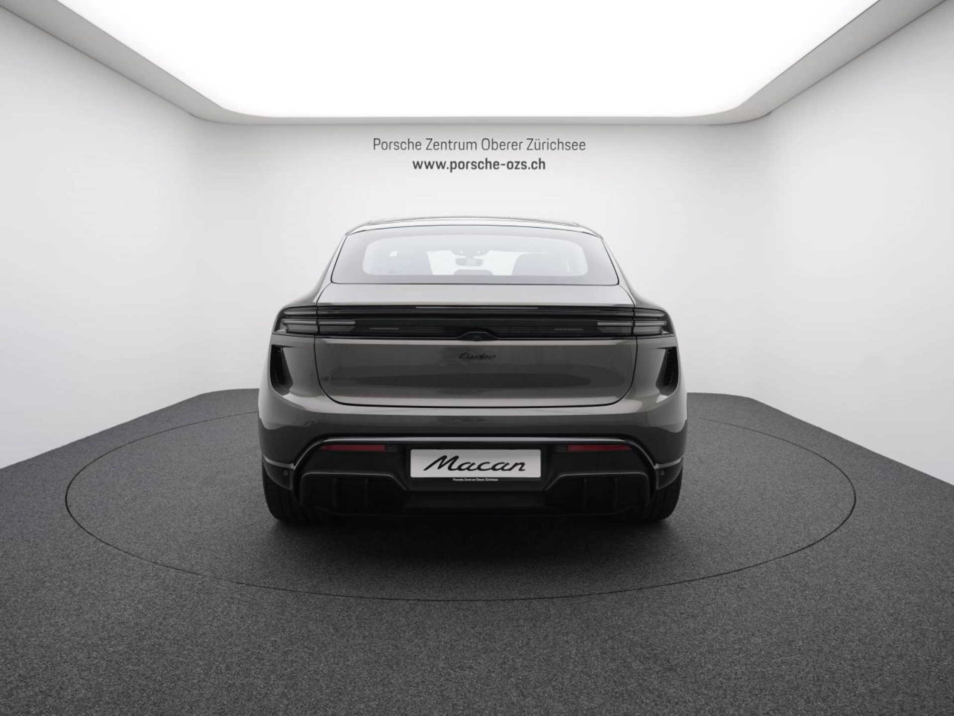 PORSCHE Macan Turbo-image-5