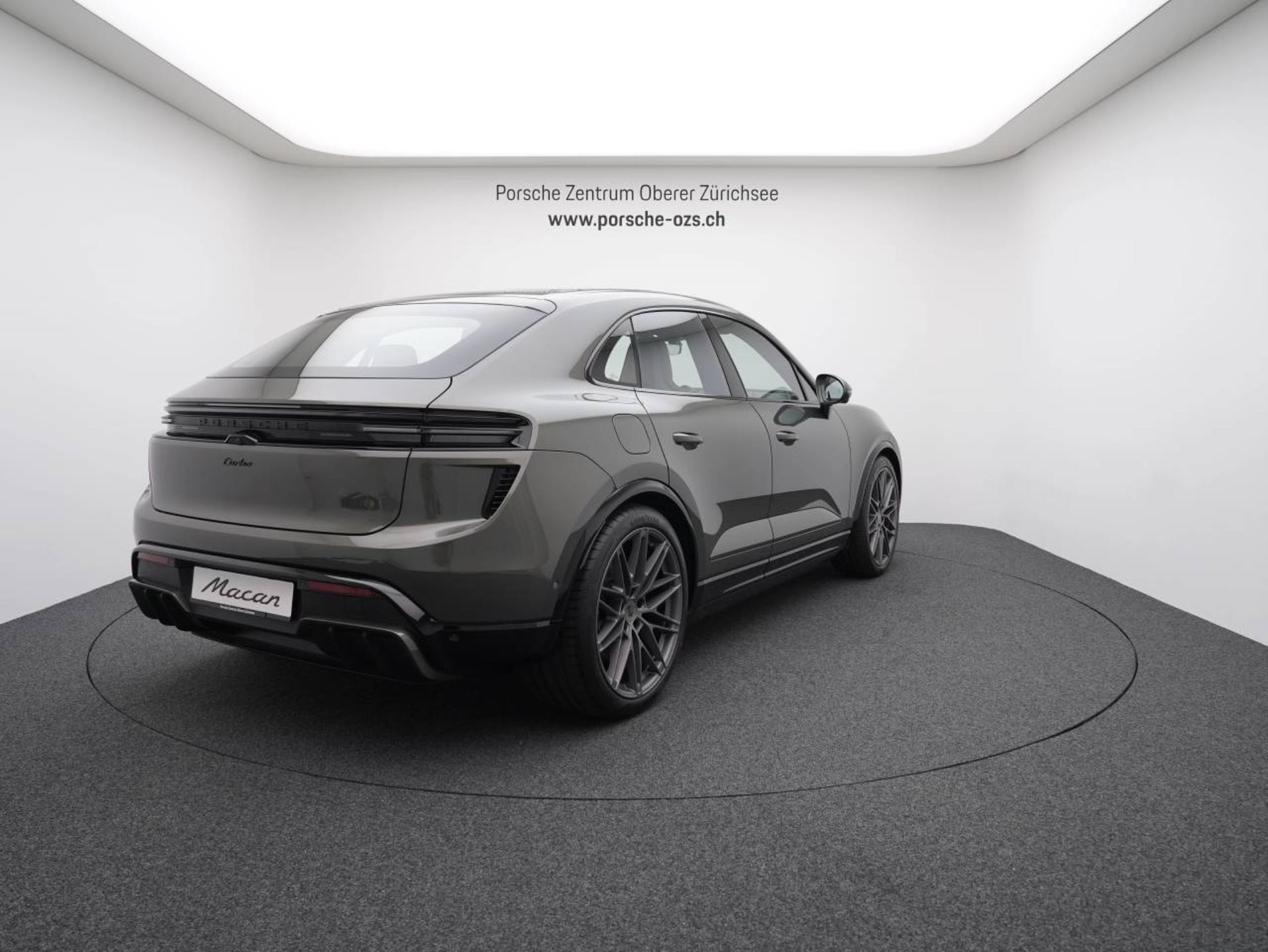 PORSCHE Macan Turbo-image-6