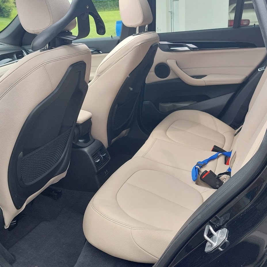 BMW 25i xDrive-image-3