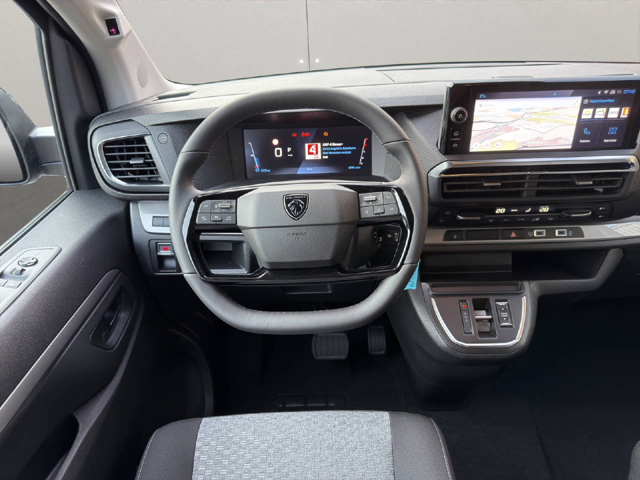 PEUGEOT Traveller Standard 2.2 BlueHDi Family Edition-image-4